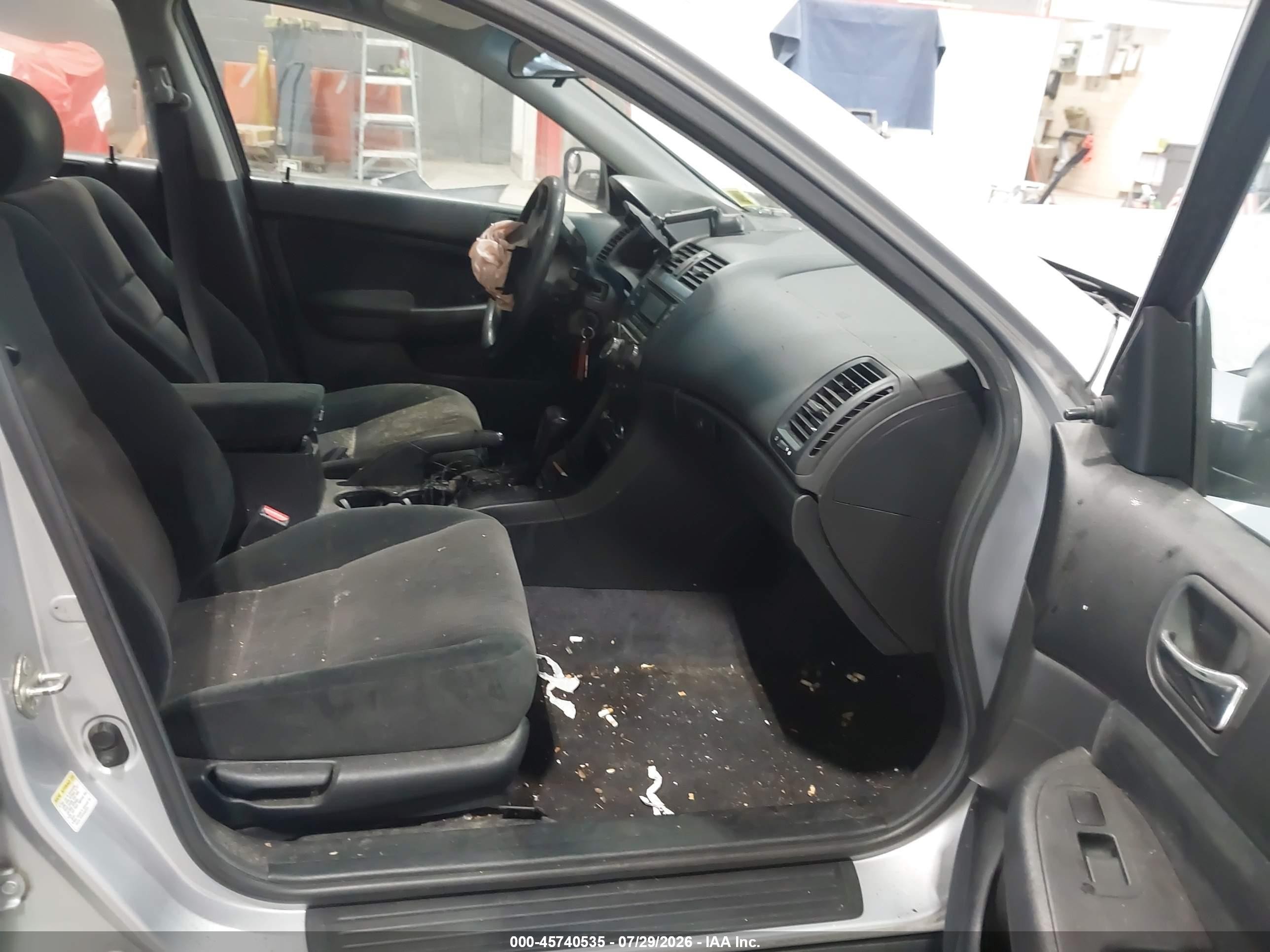 2005 Honda Accord 2.4 Dx Silver vin: 1HGCM56145A144765