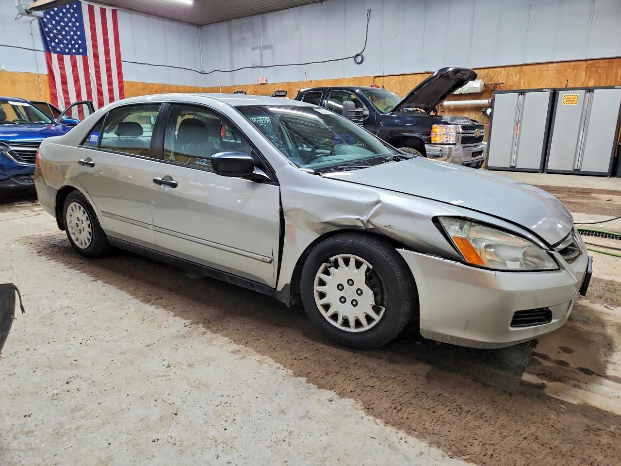 2007 Honda Accord Value Серебряный vin: 1HGCM56147A215675