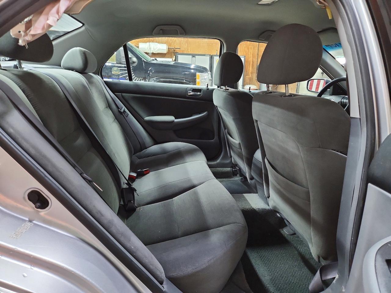 2007 Honda Accord Value Серебряный vin: 1HGCM56147A215675