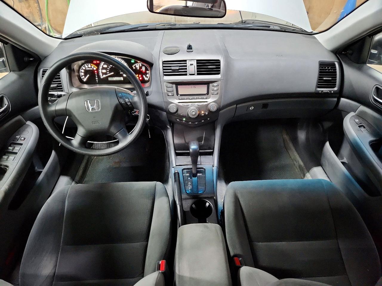 2007 Honda Accord Value Серебряный vin: 1HGCM56147A215675
