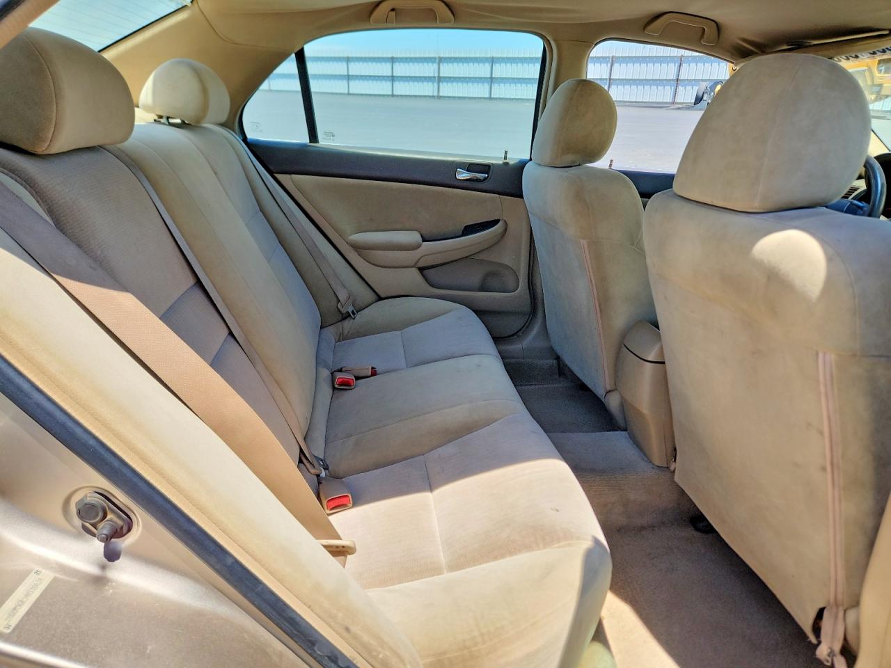 2004 Honda Accord Dx Желто-коричневый vin: 1HGCM56154A116634