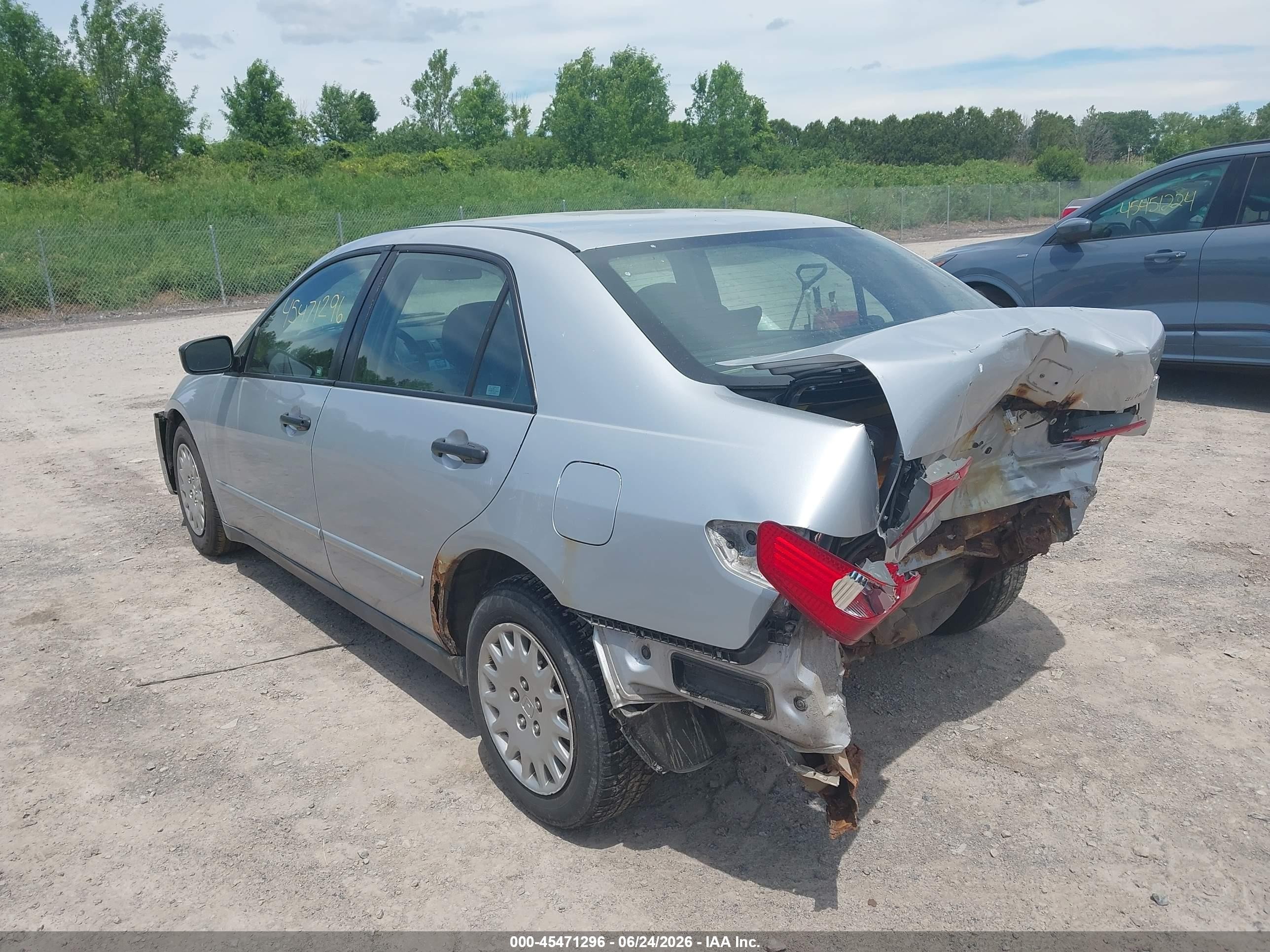 2005 Honda Accord 2.4 Dx Silver vin: 1HGCM56155A166368