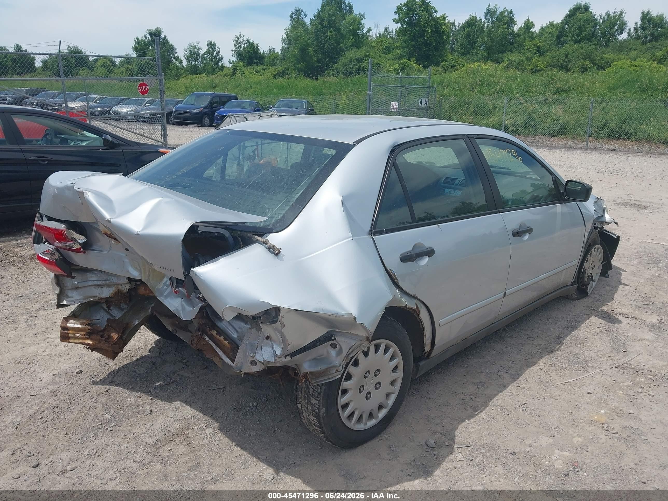 2005 Honda Accord 2.4 Dx Silver vin: 1HGCM56155A166368