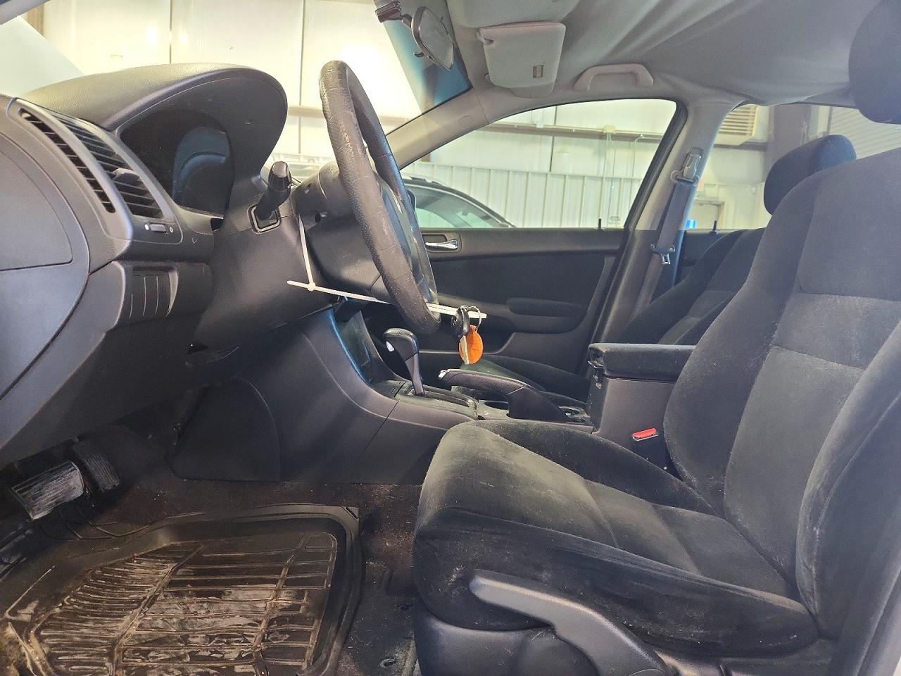 2007 Honda Accord Value Silver vin: 1HGCM56157A194335