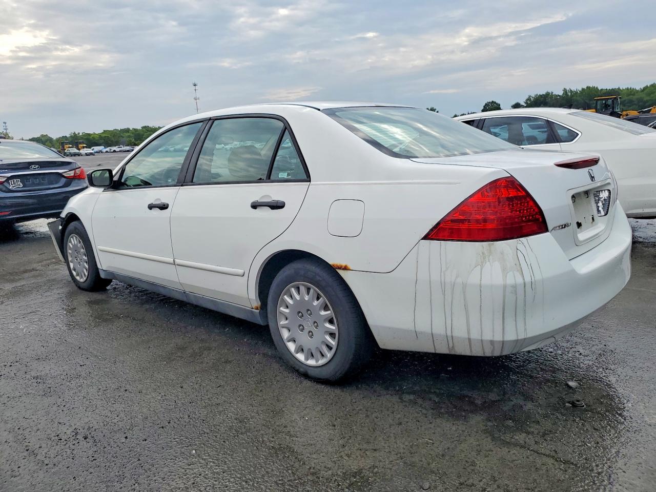 2007 Honda Accord Value White vin: 1HGCM56167A152448