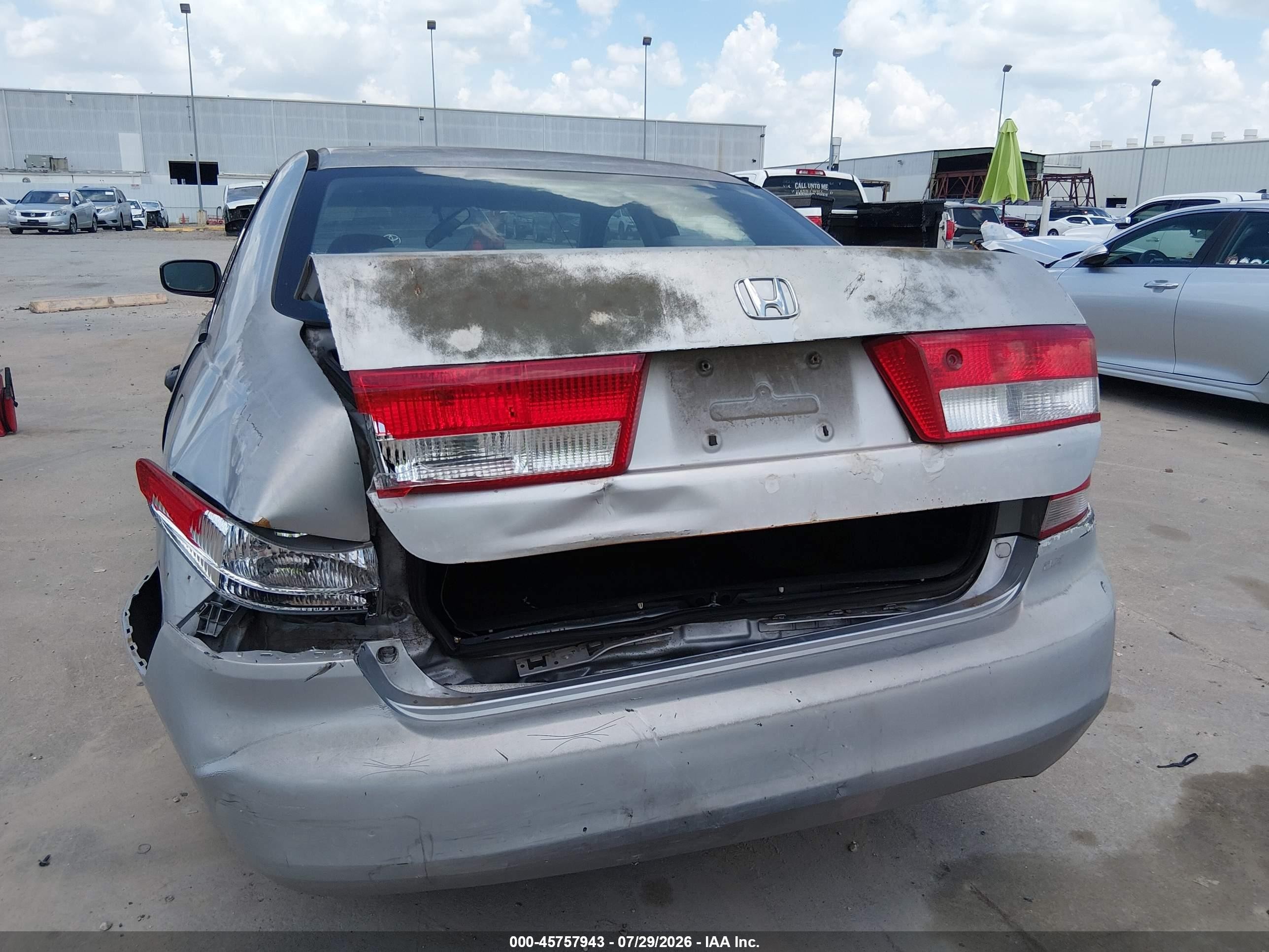 2003 Honda Accord 2.4 Dx Silver vin: 1HGCM56173A074093