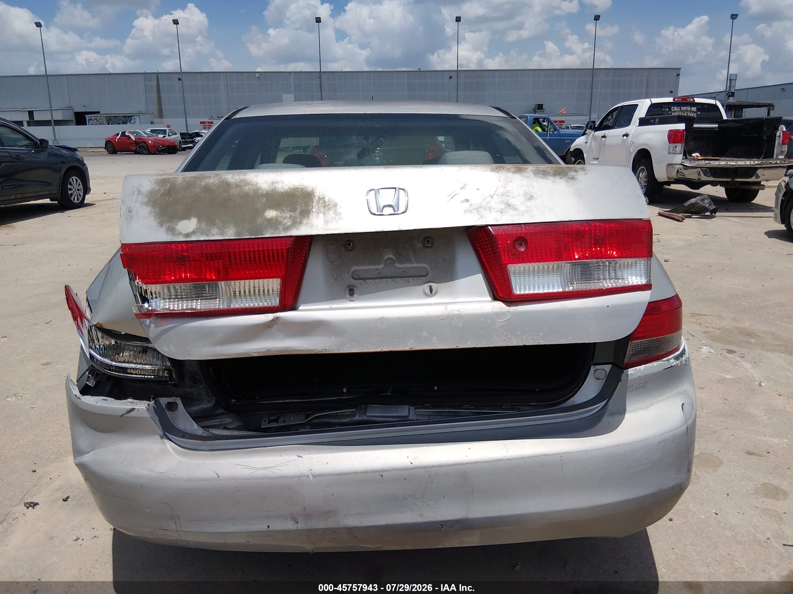 2003 Honda Accord 2.4 Dx Silver vin: 1HGCM56173A074093