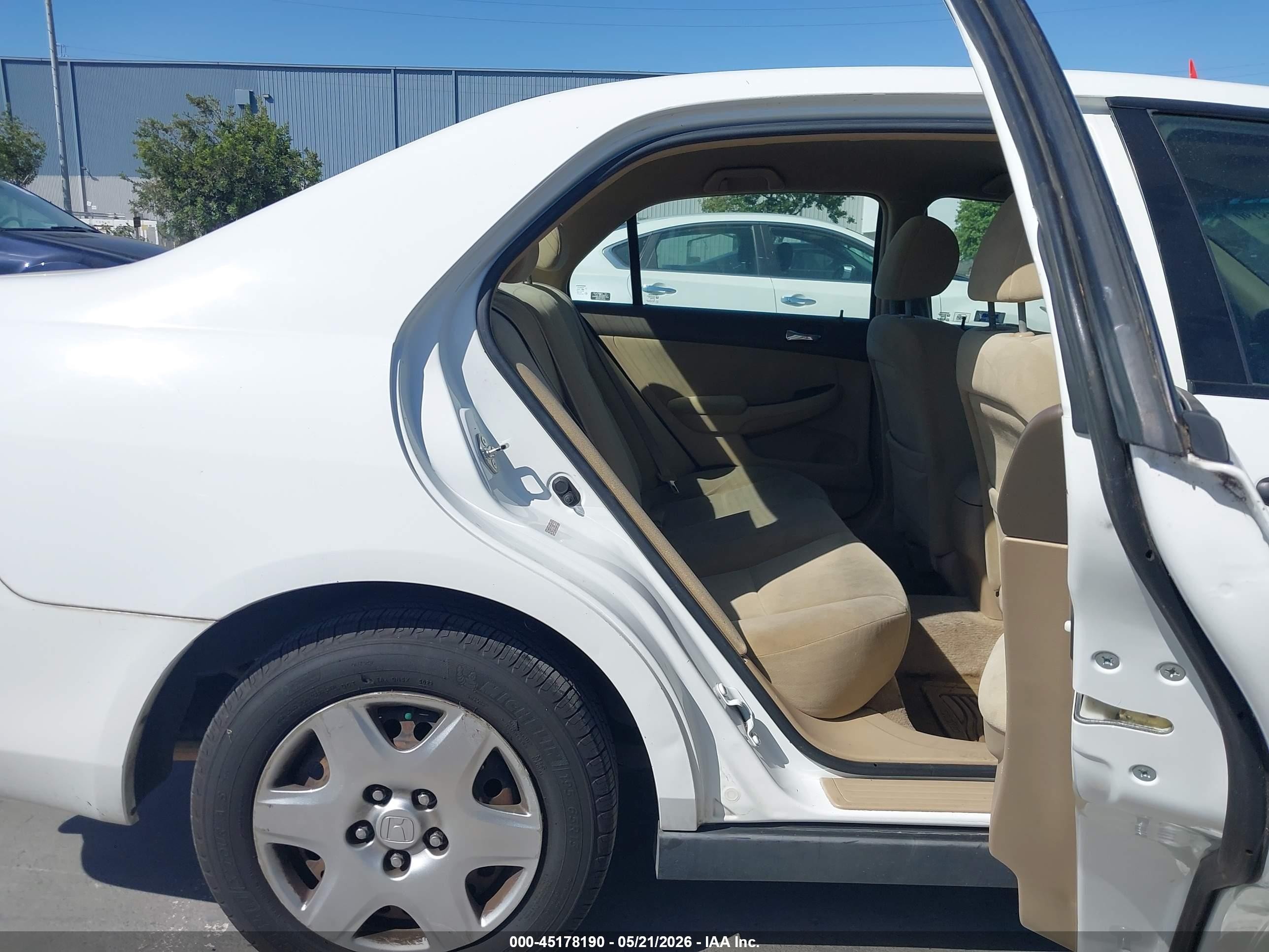 2007 Honda Accord 2.4 Vp White vin: 1HGCM56177A202337