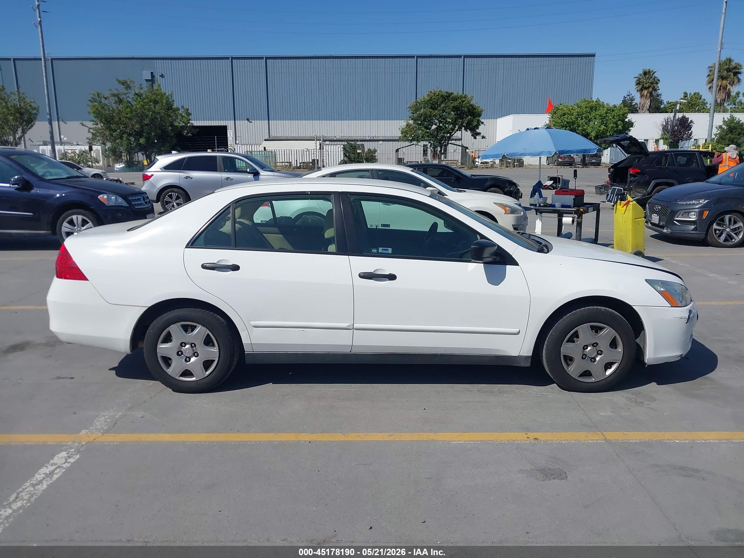 2007 Honda Accord 2.4 Vp White vin: 1HGCM56177A202337