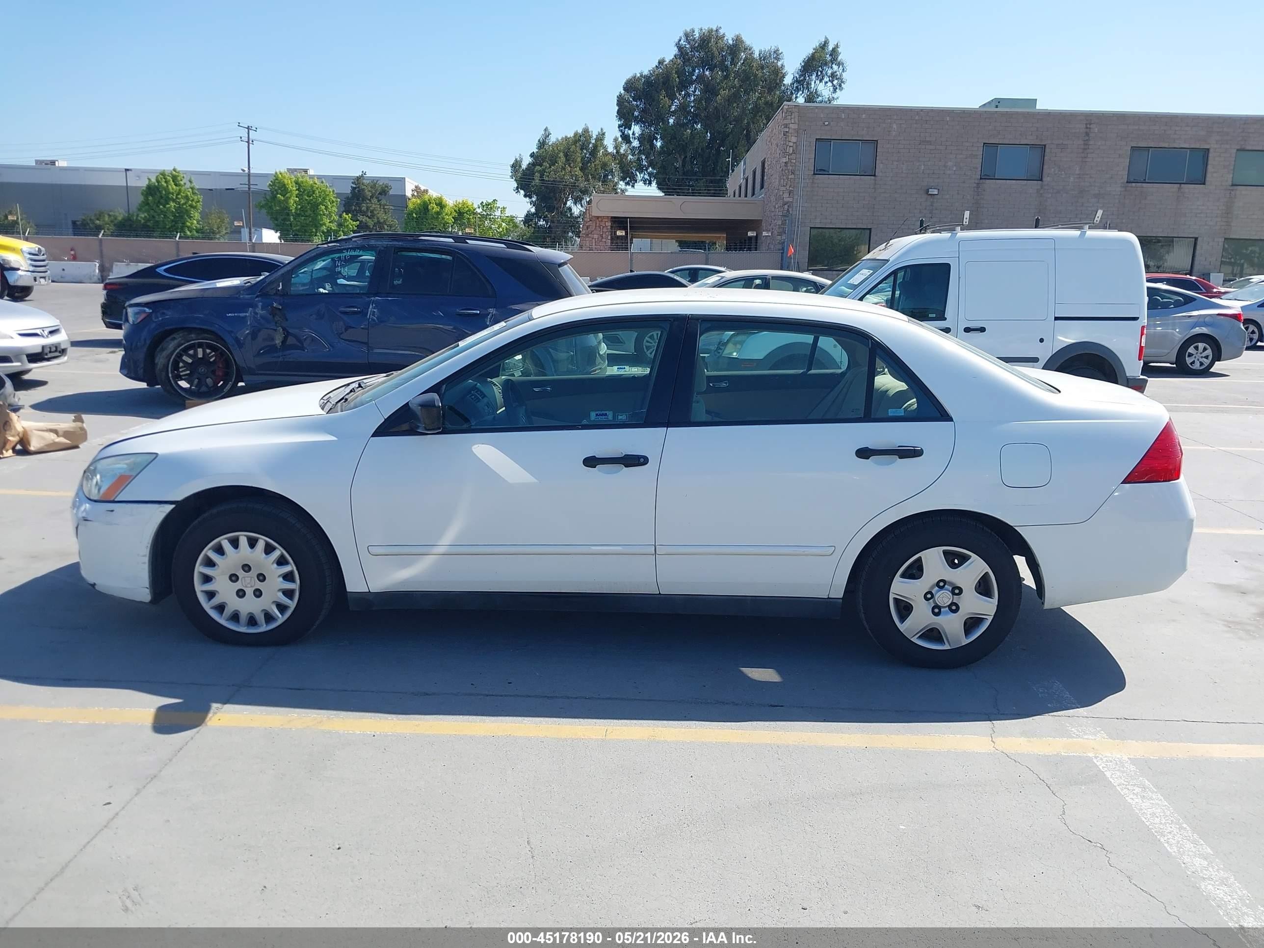 2007 Honda Accord 2.4 Vp White vin: 1HGCM56177A202337