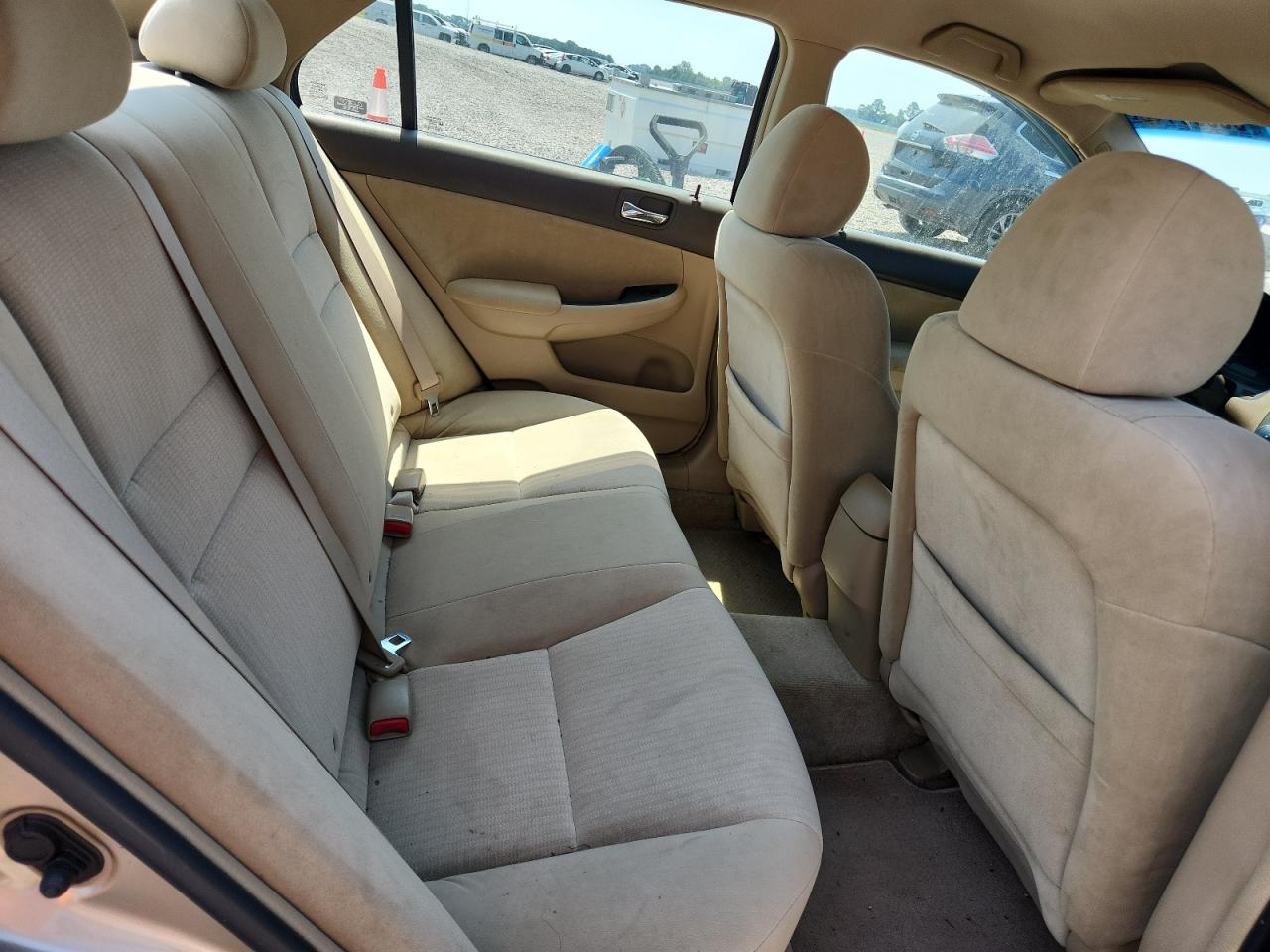 2005 Honda Accord Dx Gold vin: 1HGCM56185A124096