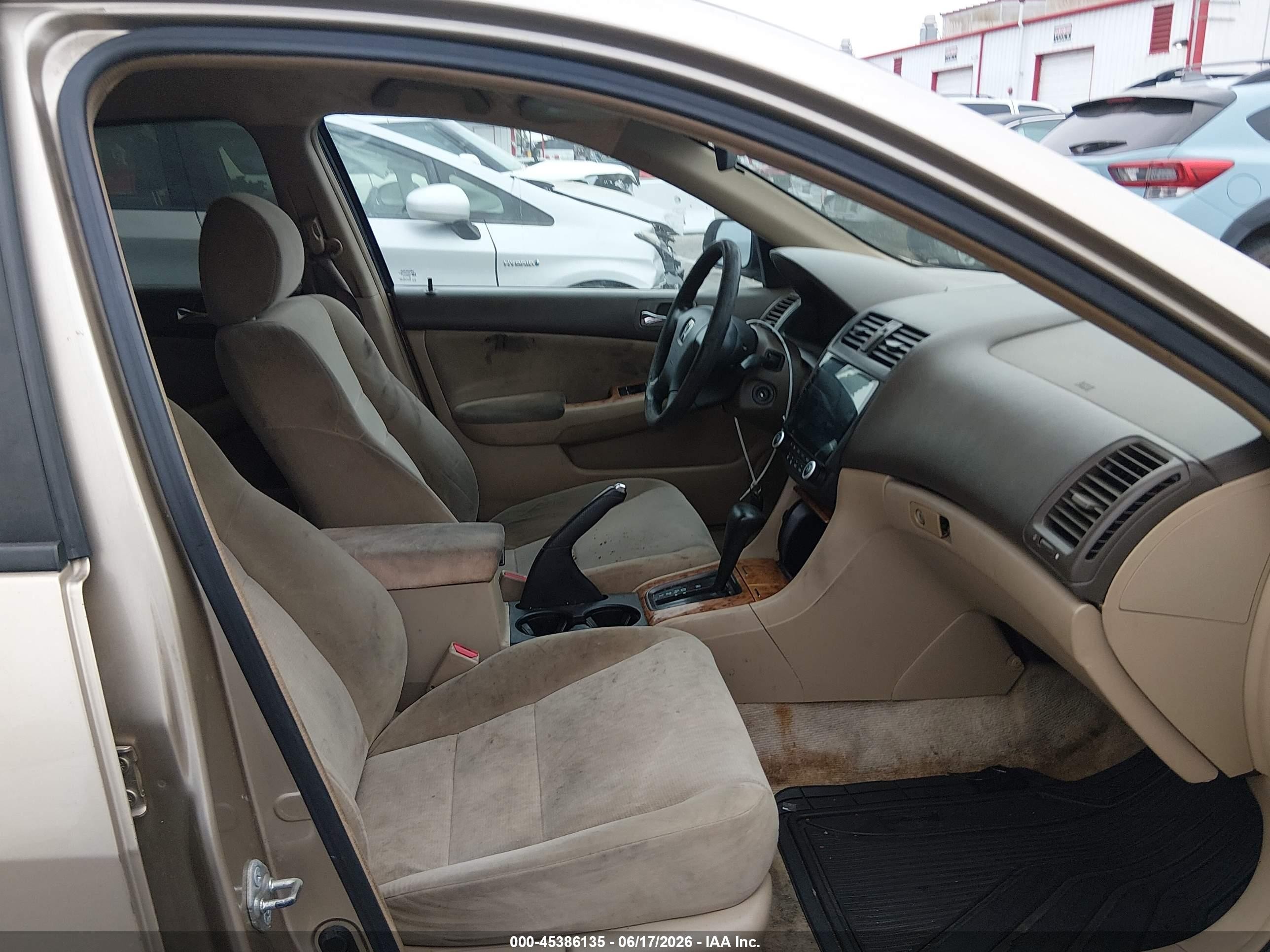 2005 Honda Accord 2.4 Dx Tan vin: 1HGCM56185A130545