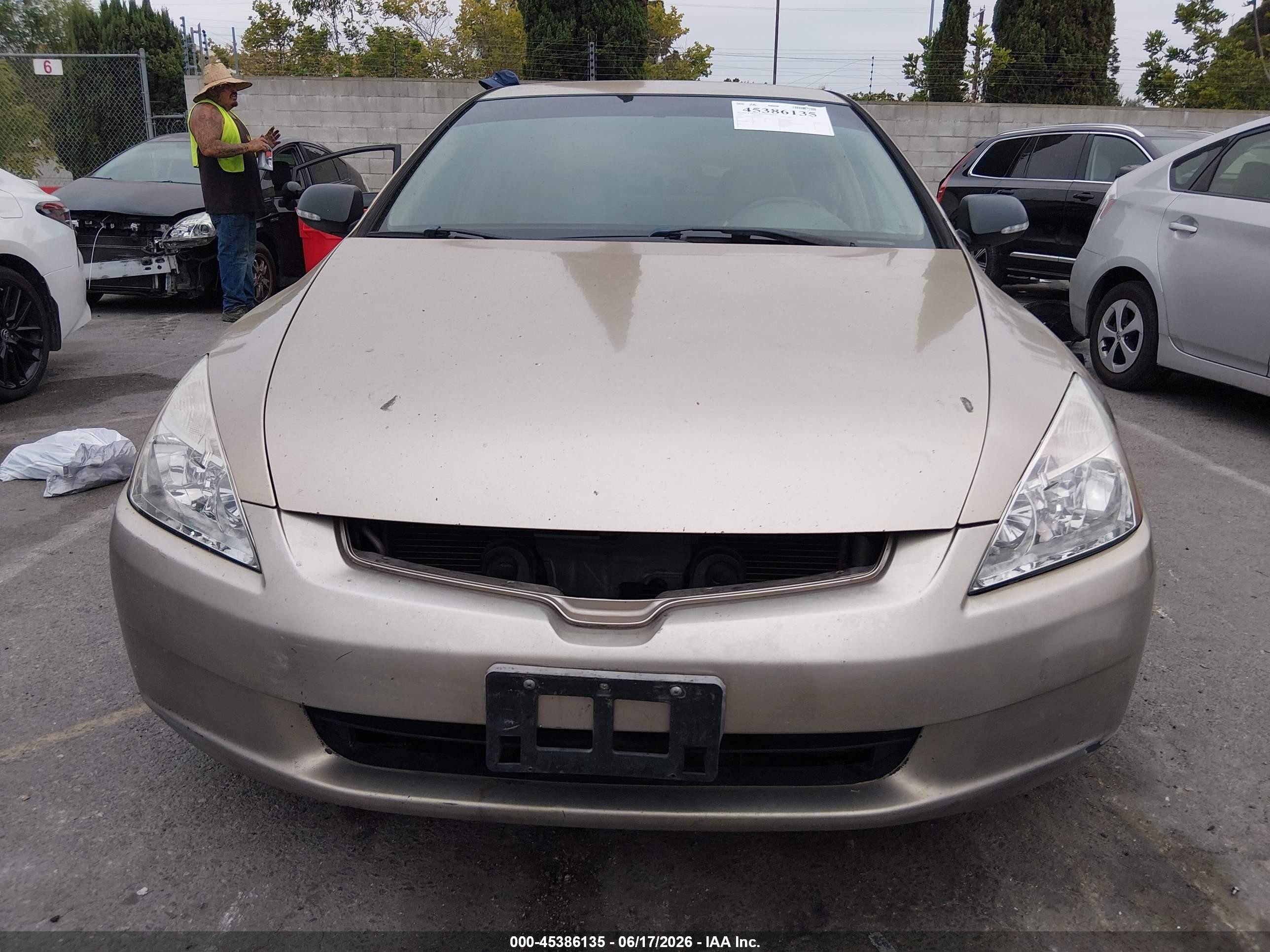 2005 Honda Accord 2.4 Dx Tan vin: 1HGCM56185A130545