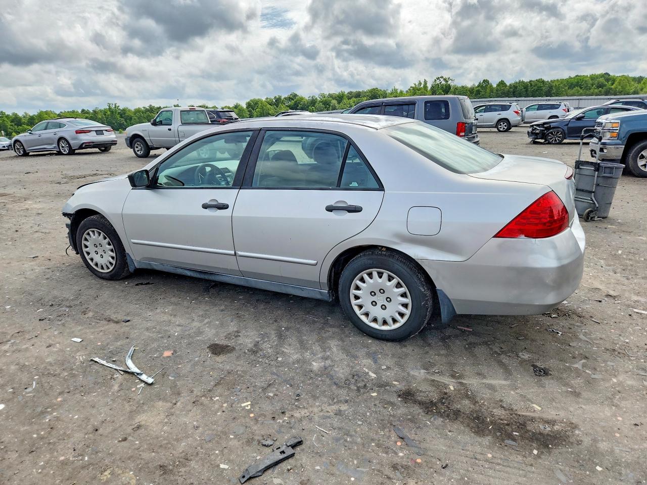 2006 Honda Accord Value Silver vin: 1HGCM56186A167404