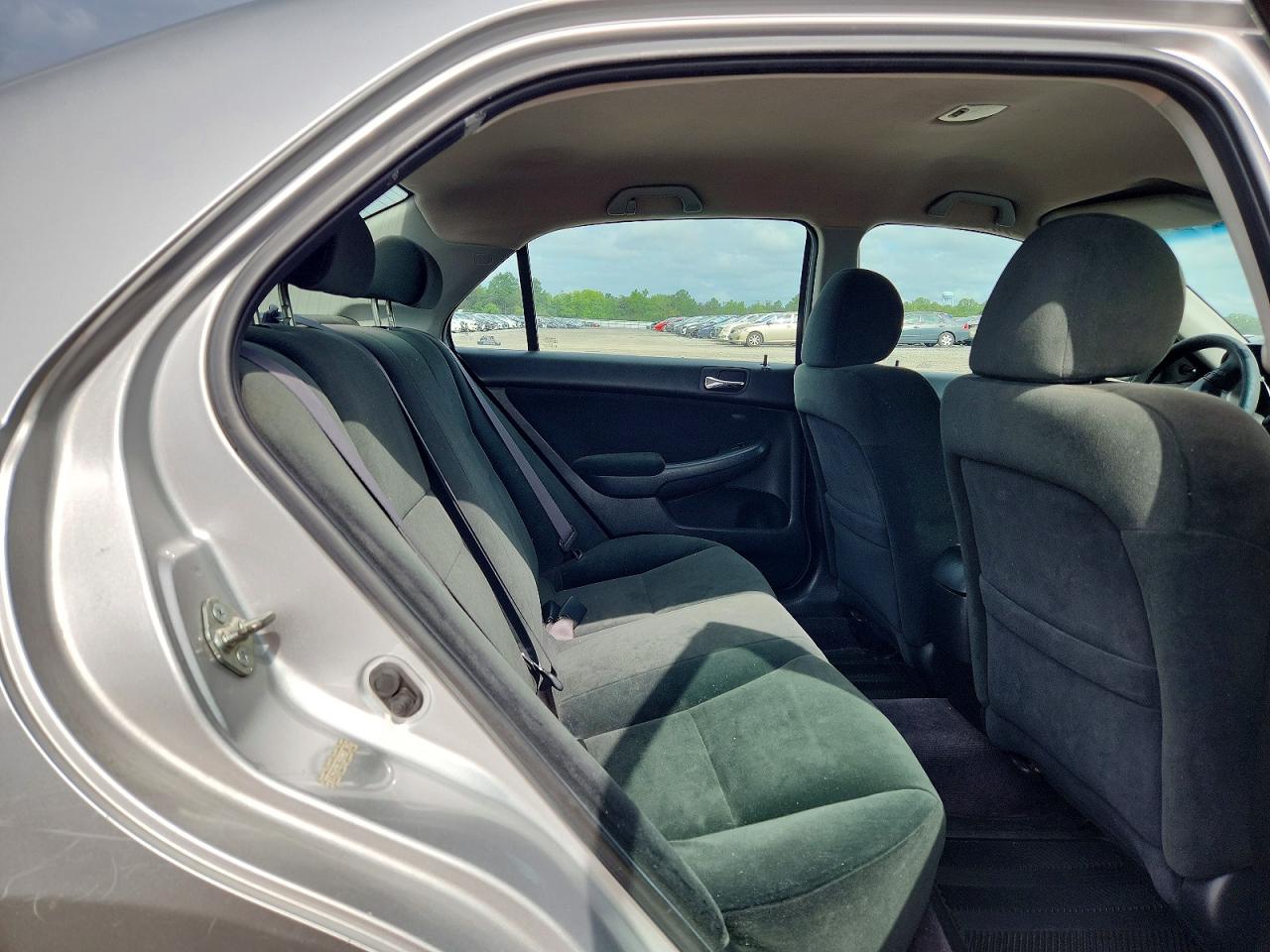 2006 Honda Accord Value Silver vin: 1HGCM56186A167404