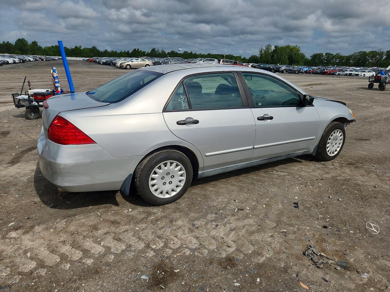 2006 Honda Accord Value Silver vin: 1HGCM56186A167404