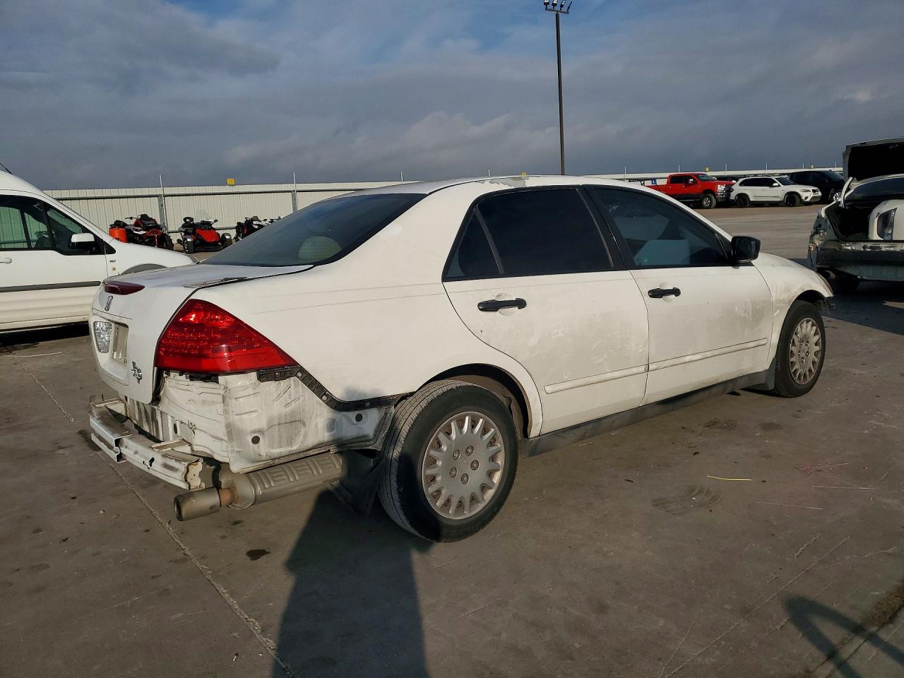 2007 Honda Accord Value Белый vin: 1HGCM56187A068809