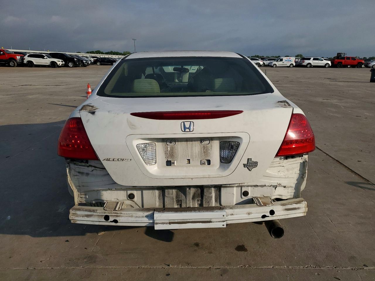 2007 Honda Accord Value Белый vin: 1HGCM56187A068809