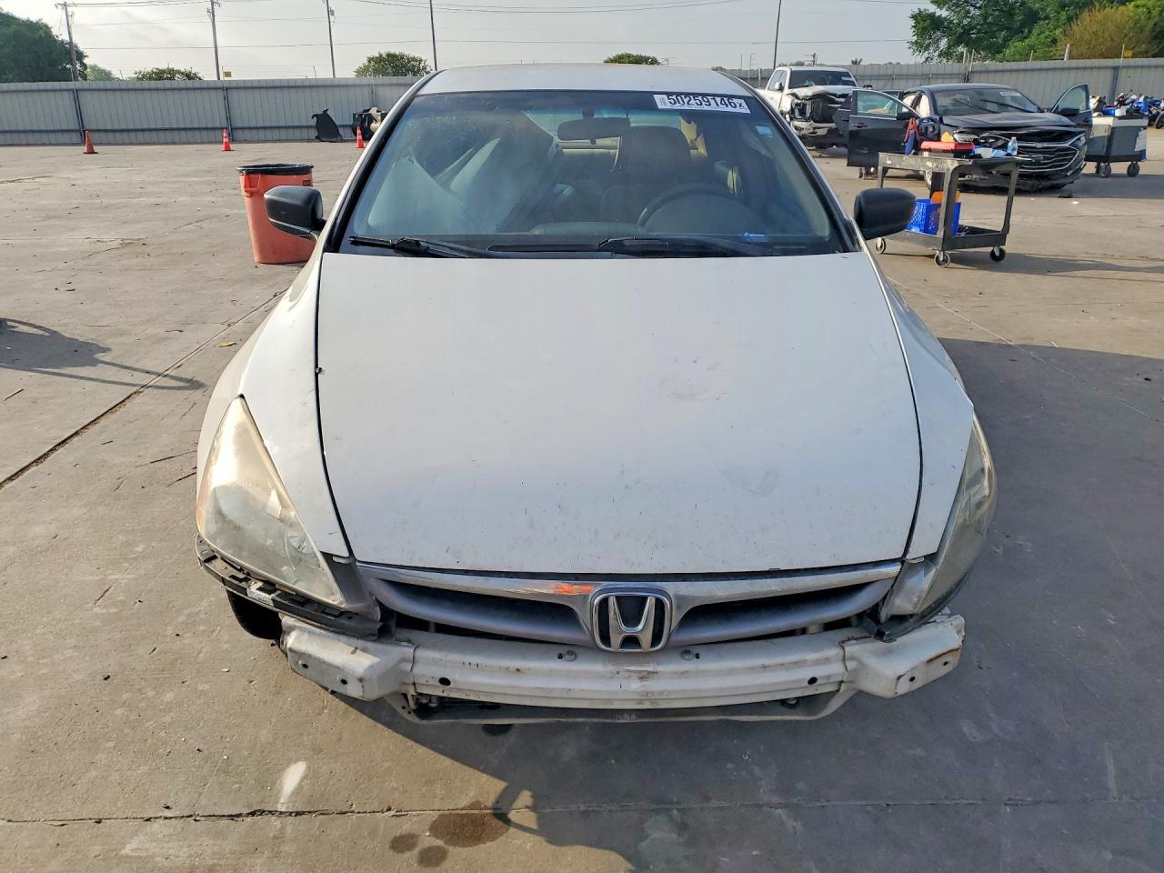 2007 Honda Accord Value Белый vin: 1HGCM56187A068809