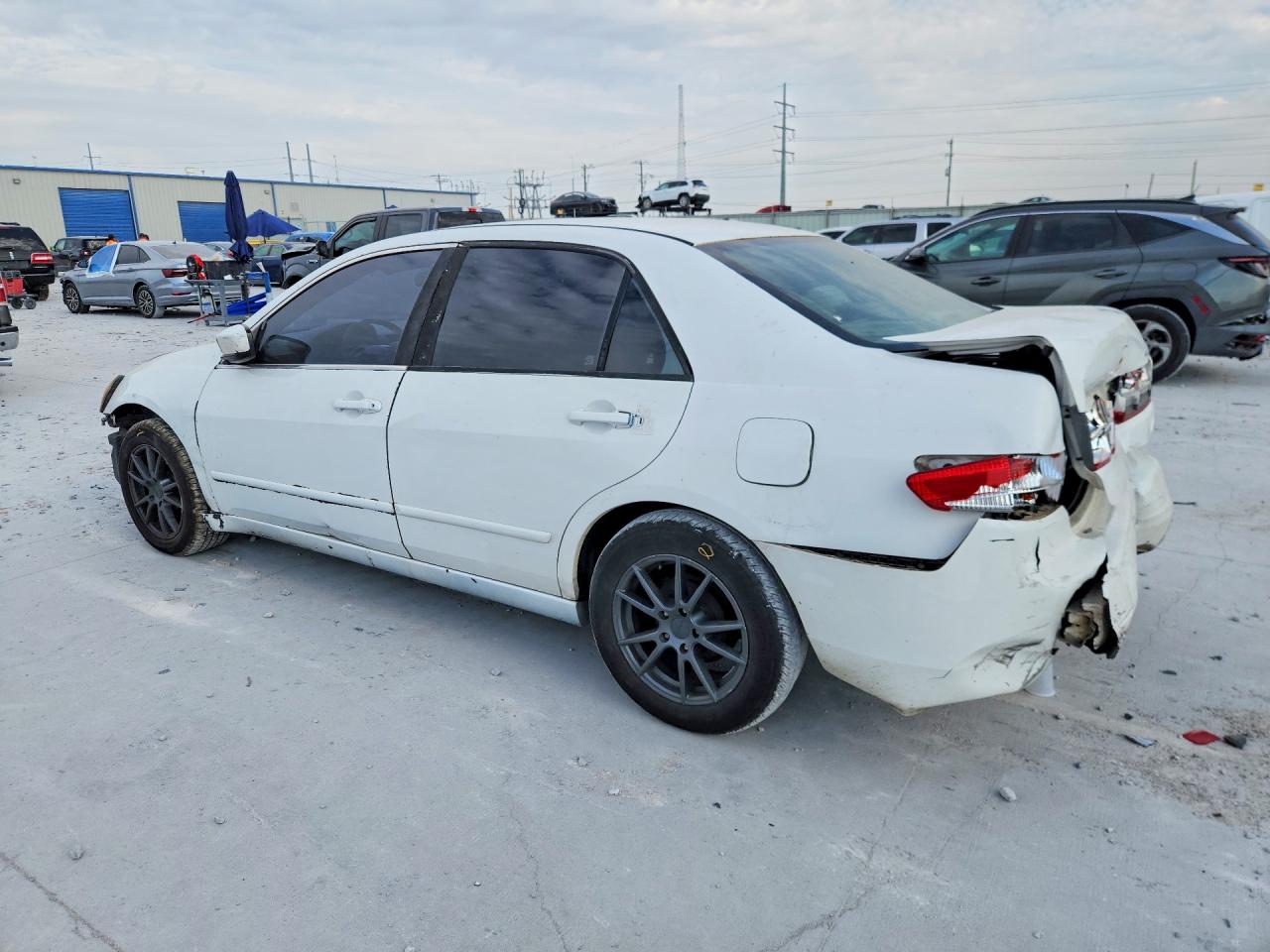 2004 Honda Accord Dx White vin: 1HGCM56194A151063