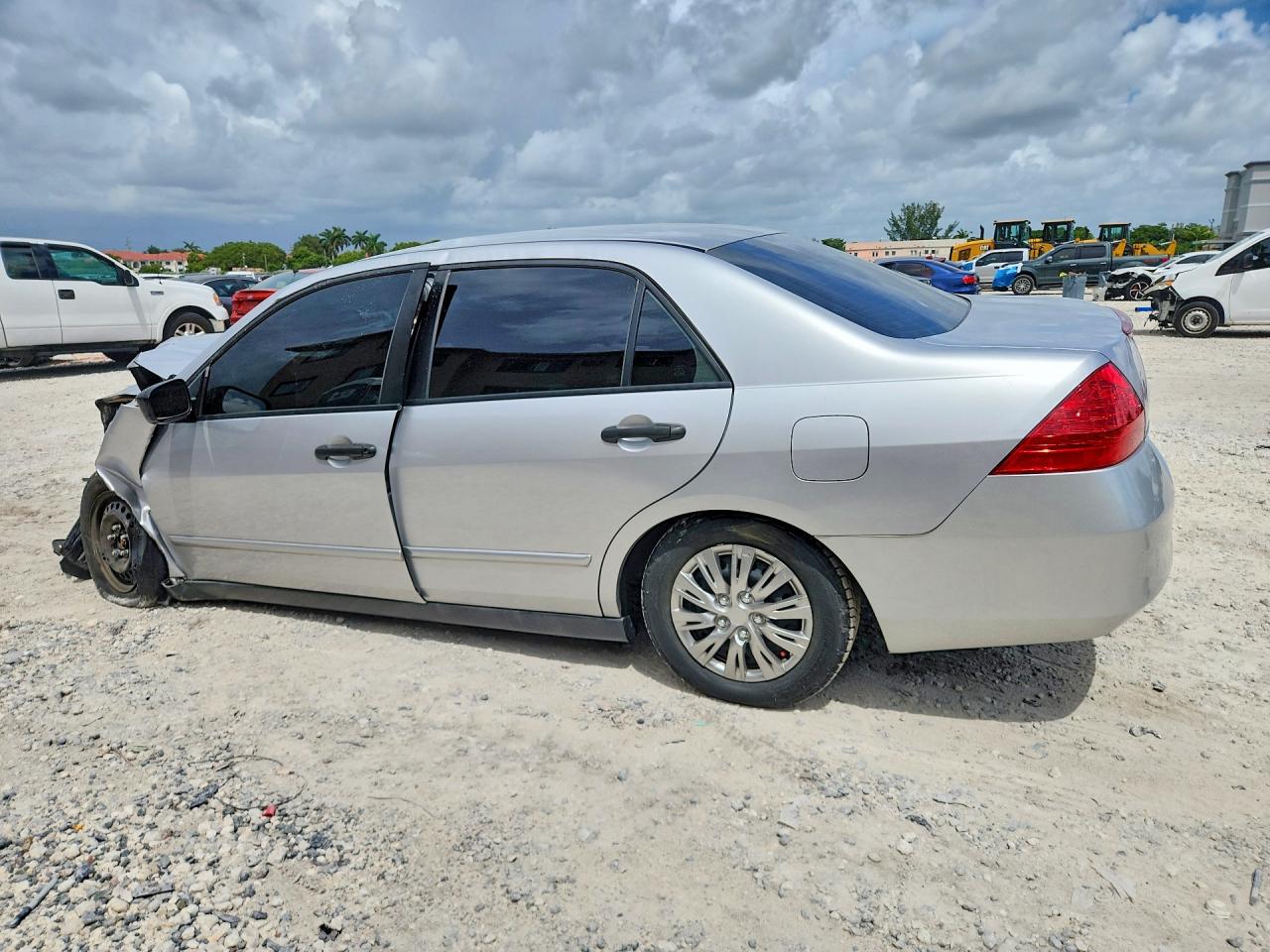 2006 Honda Accord Value Серебряный vin: 1HGCM56196A034117