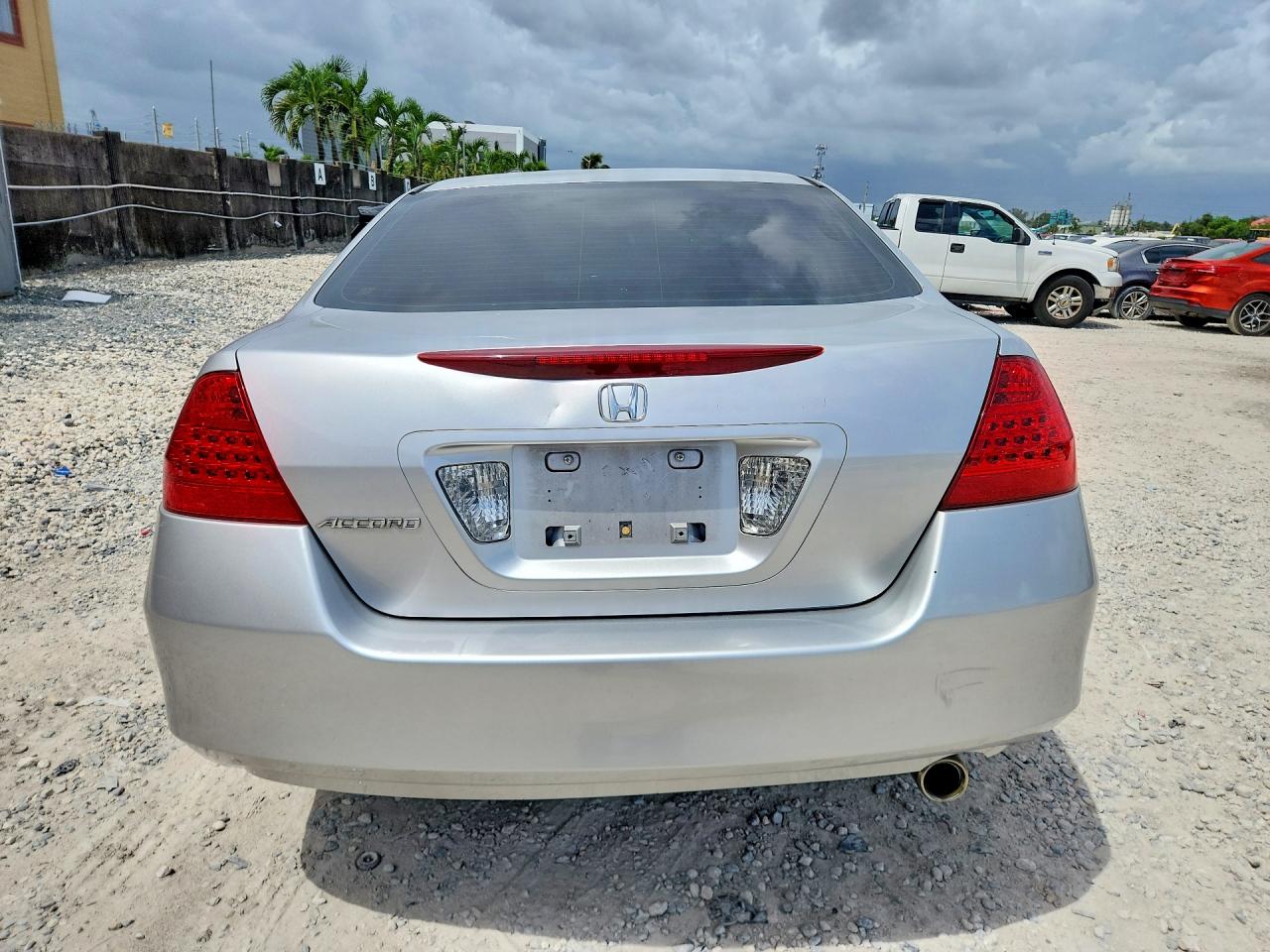 2006 Honda Accord Value Серебряный vin: 1HGCM56196A034117
