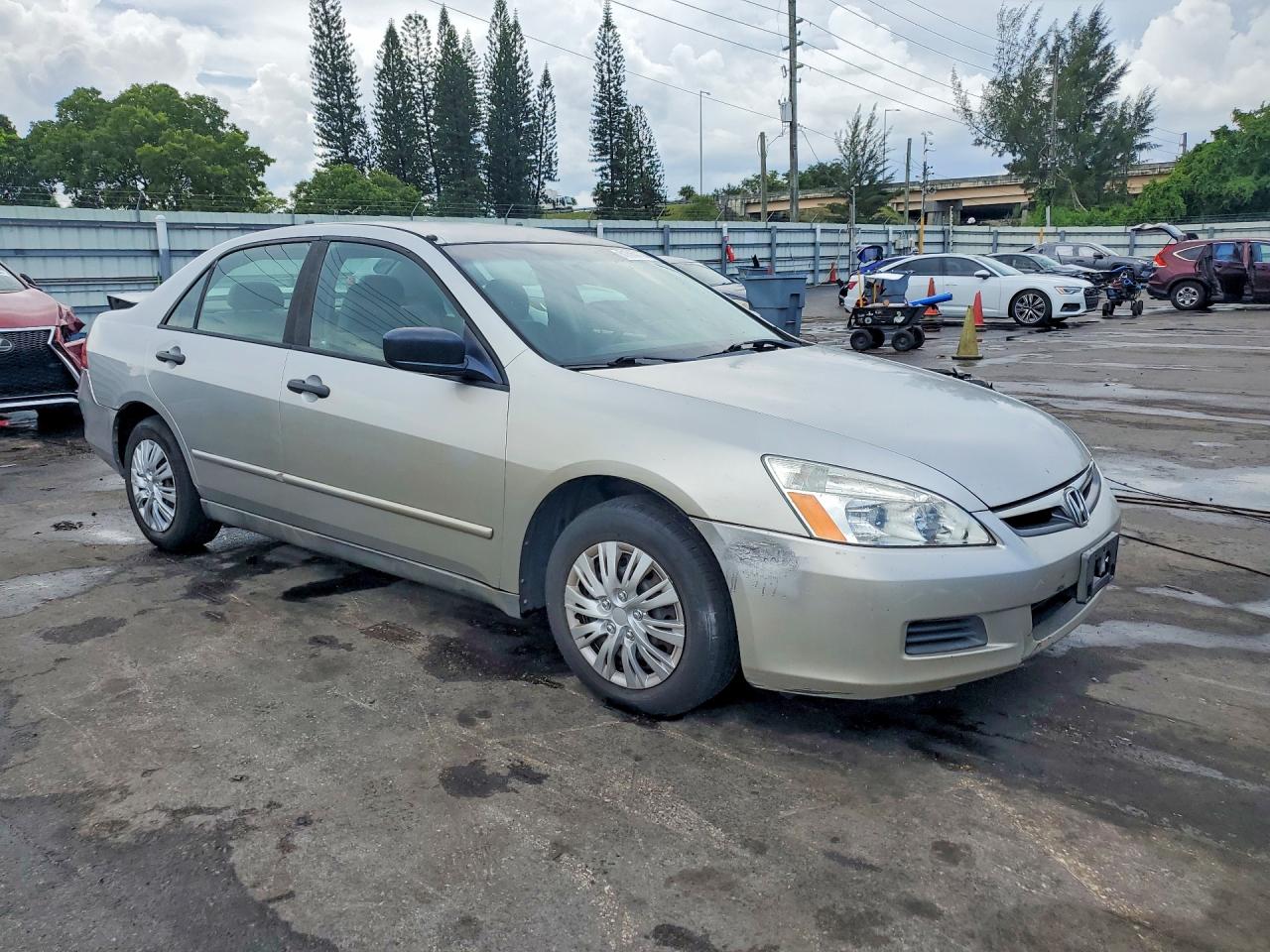 2007 Honda Accord Value Серебряный vin: 1HGCM56197A217079
