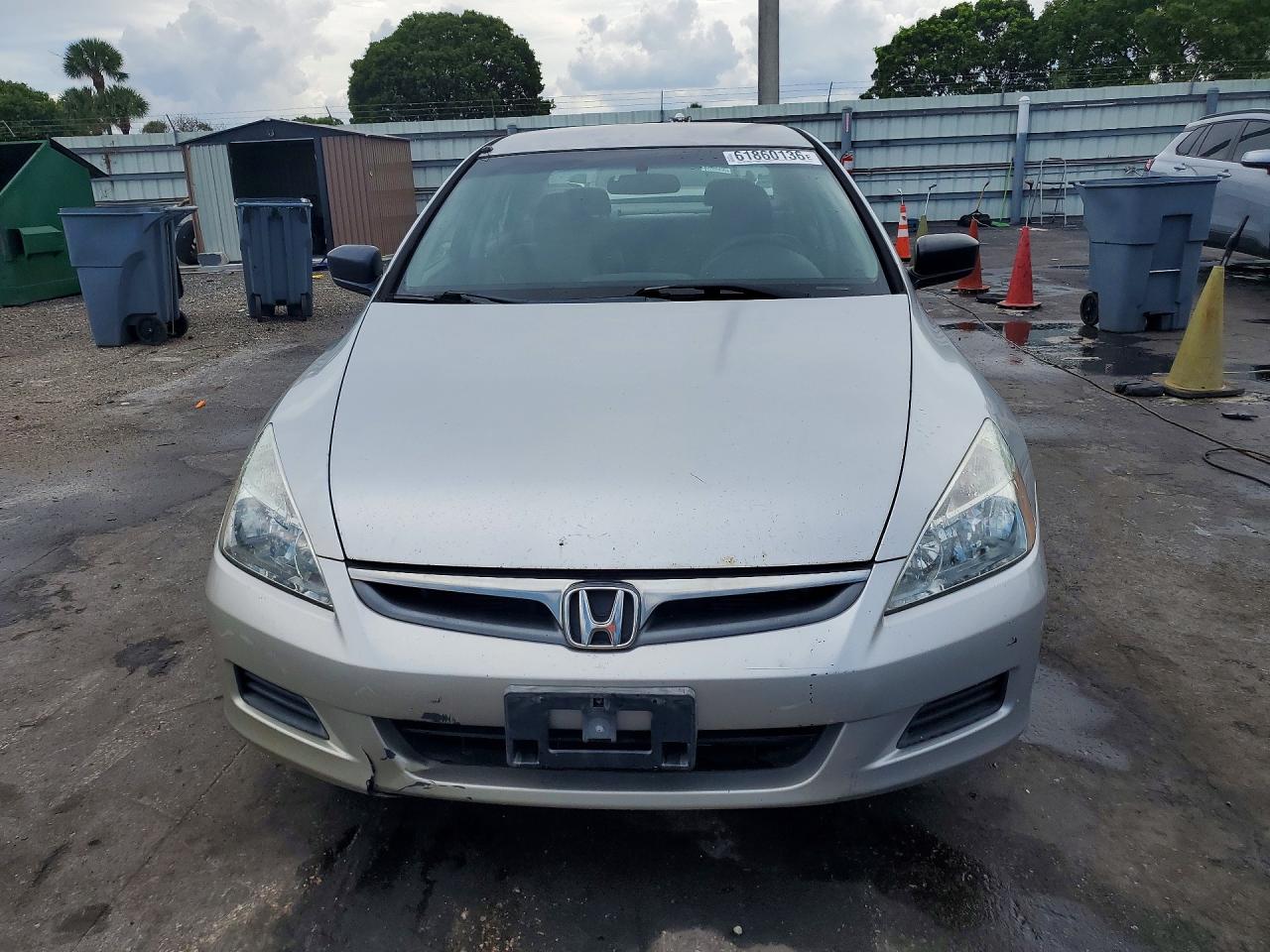 2007 Honda Accord Value Серебряный vin: 1HGCM56197A217079