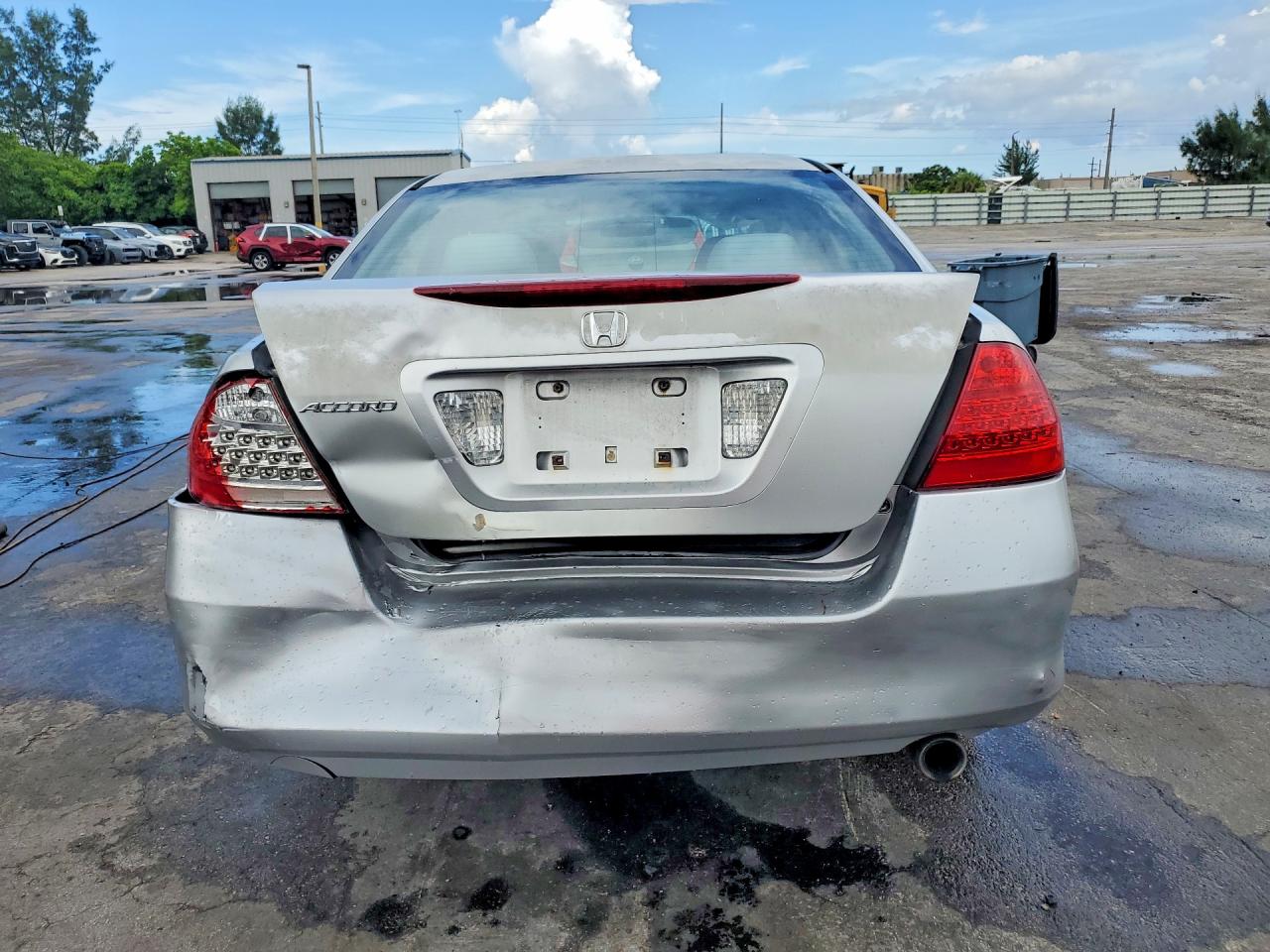 2007 Honda Accord Value Серебряный vin: 1HGCM56197A217079