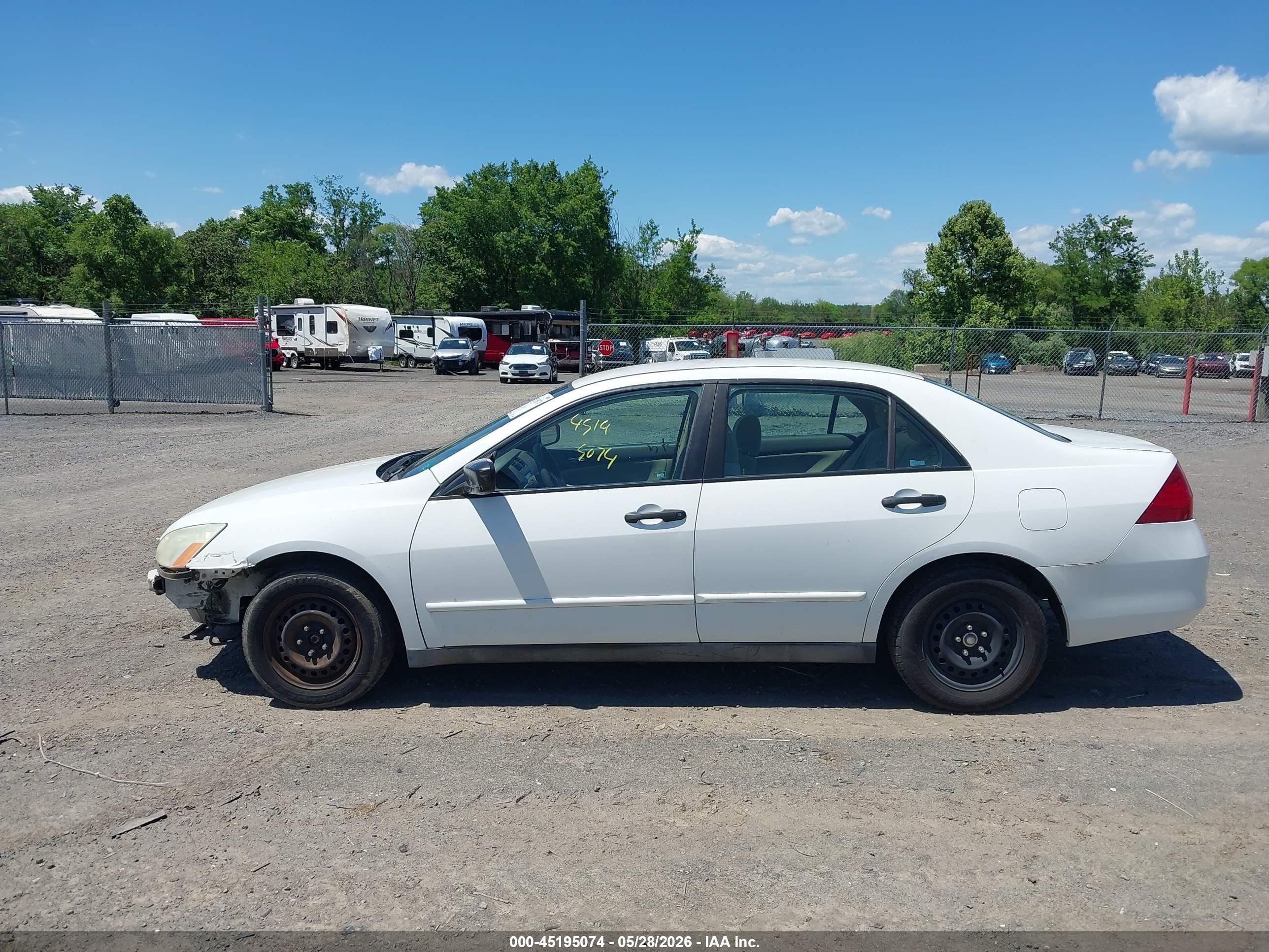 2006 Honda Accord 2.4 Vp White vin: 1HGCM561X6A001529