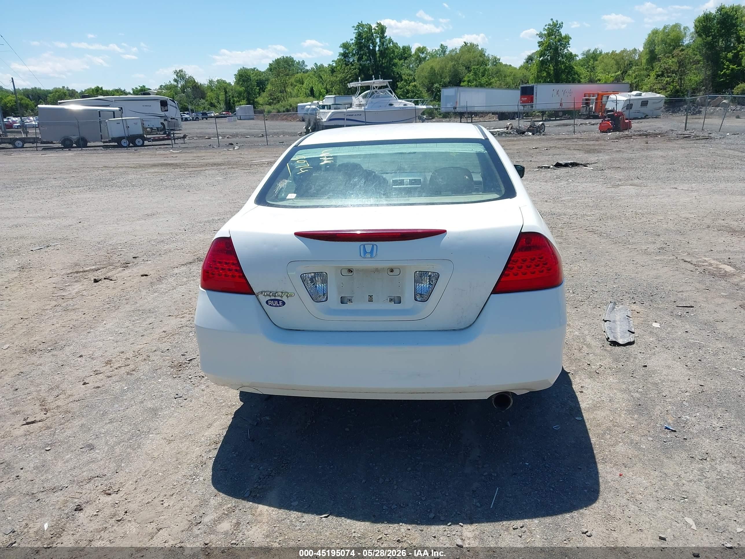2006 Honda Accord 2.4 Vp White vin: 1HGCM561X6A001529