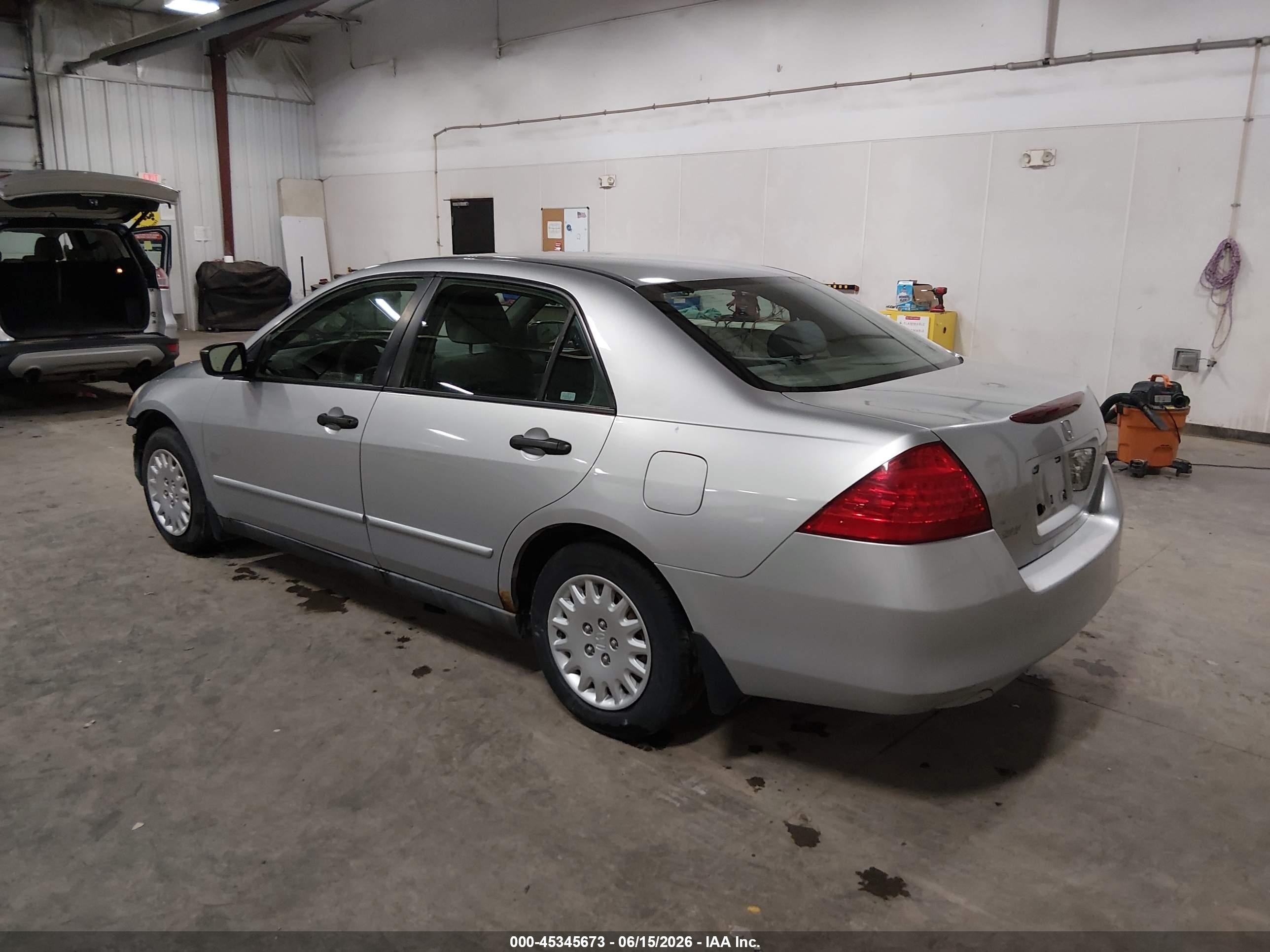 2007 Honda Accord 2.4 Vp Silver vin: 1HGCM561X7A225532