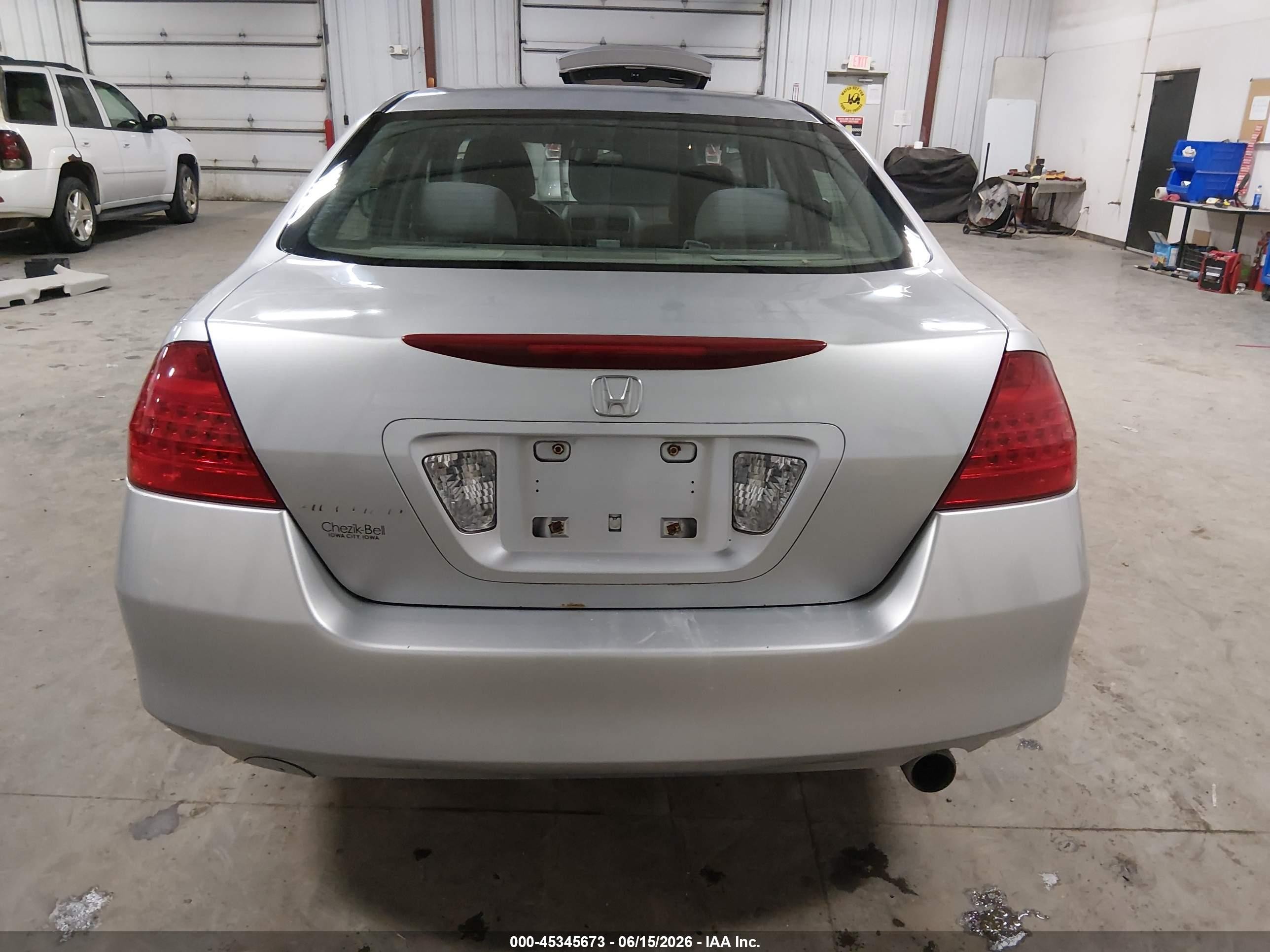 2007 Honda Accord 2.4 Vp Silver vin: 1HGCM561X7A225532