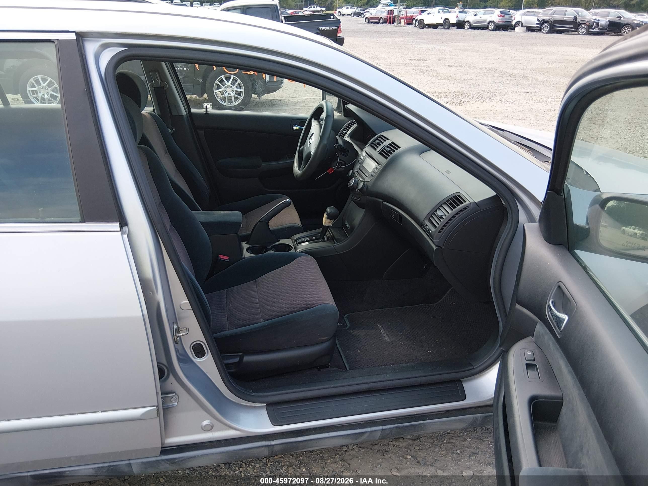 2003 Honda Accord 2.4 Lx Silver vin: 1HGCM56303A053104