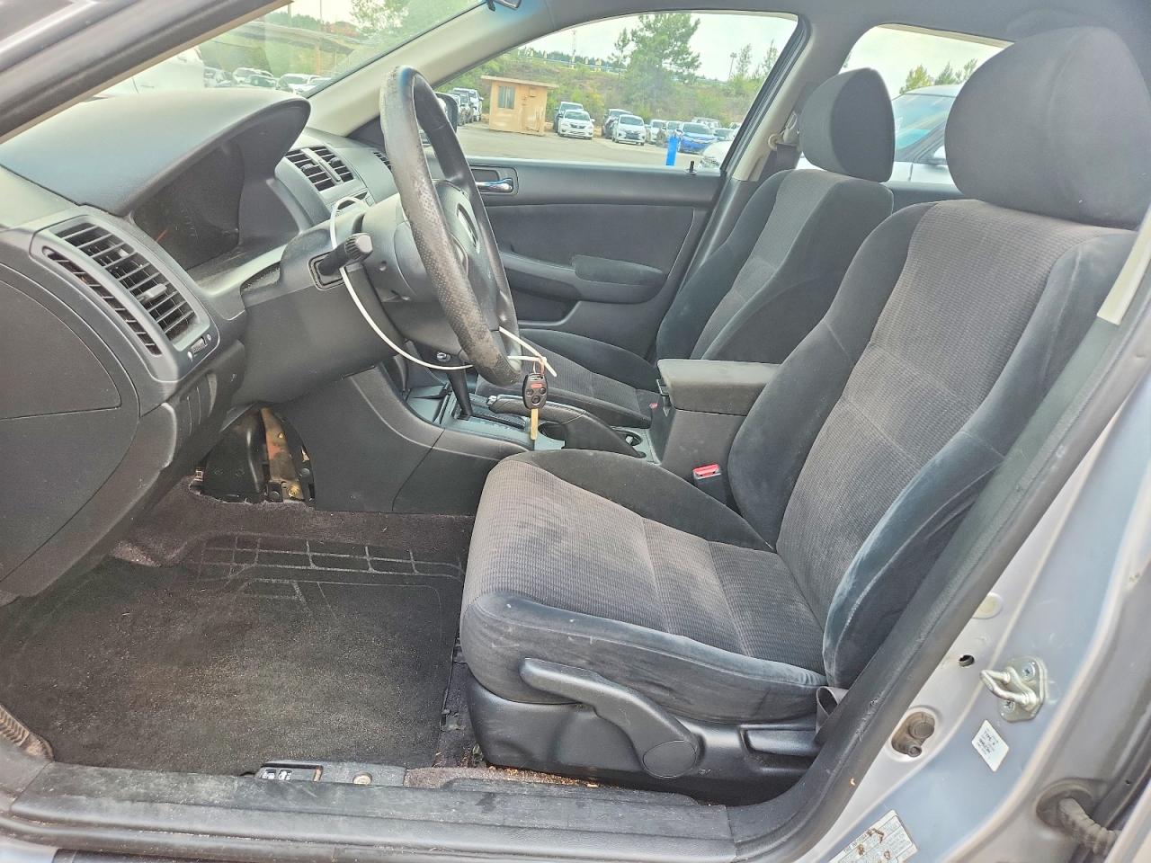 2003 Honda Accord Lx Silver vin: 1HGCM56303A110613