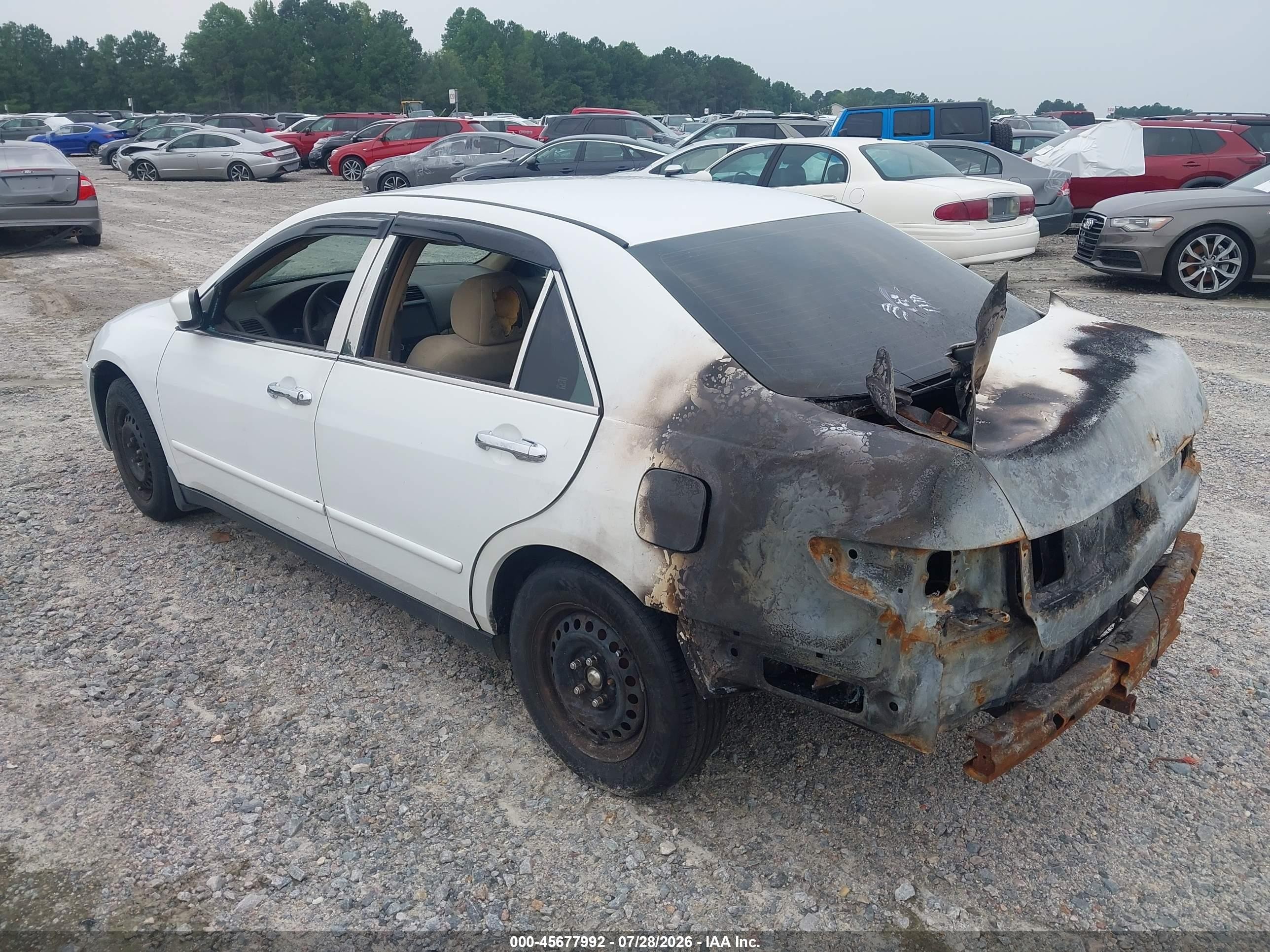 2004 Honda Accord 2.4 Lx White vin: 1HGCM56304A013980