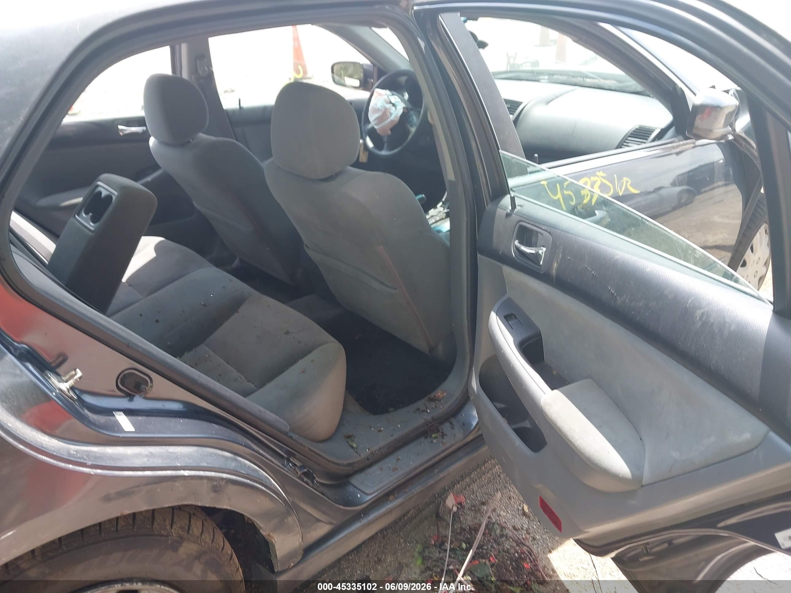 2004 Honda Accord 2.4 Lx Gray vin: 1HGCM56304A077422