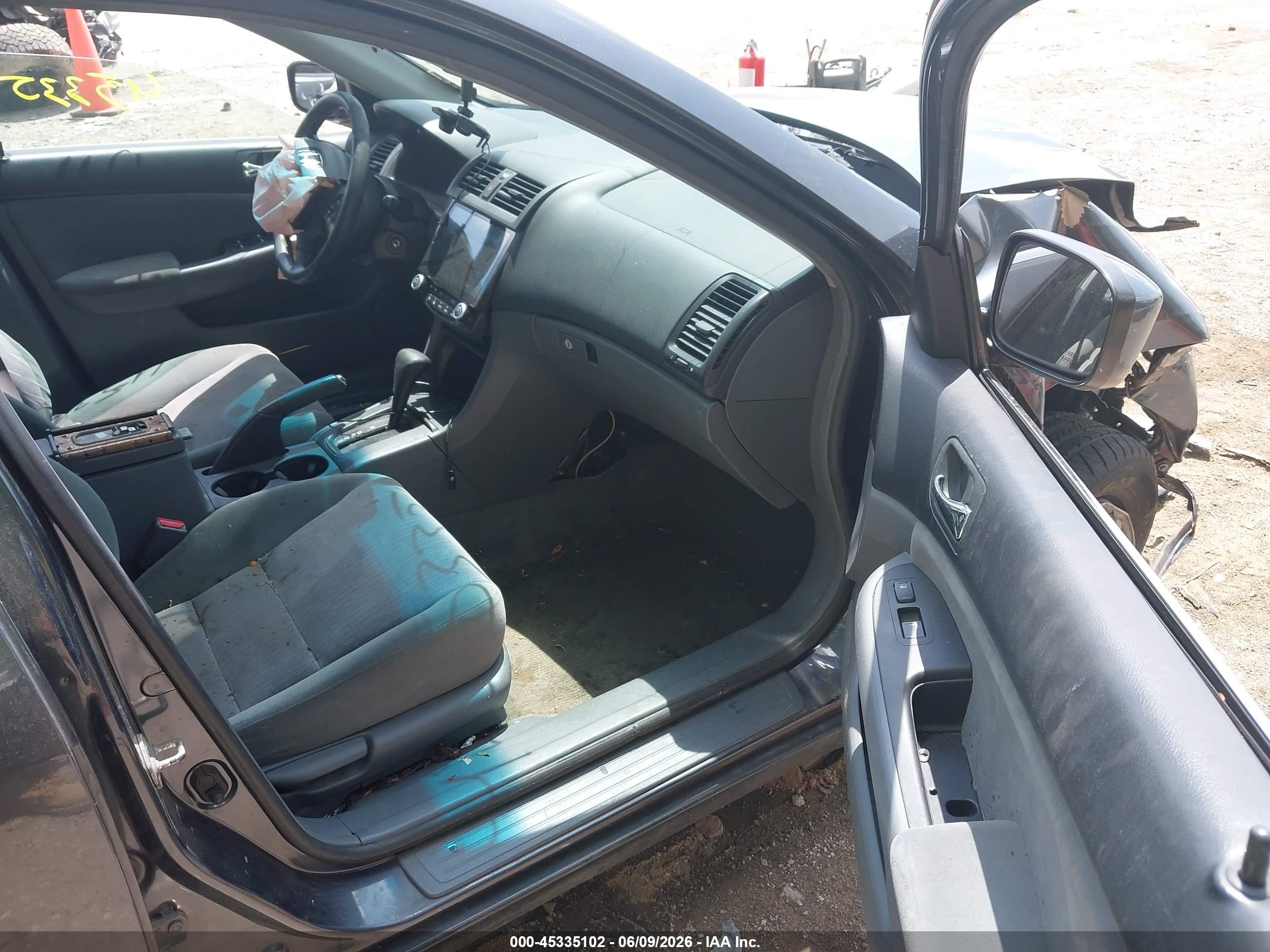 2004 Honda Accord 2.4 Lx Gray vin: 1HGCM56304A077422