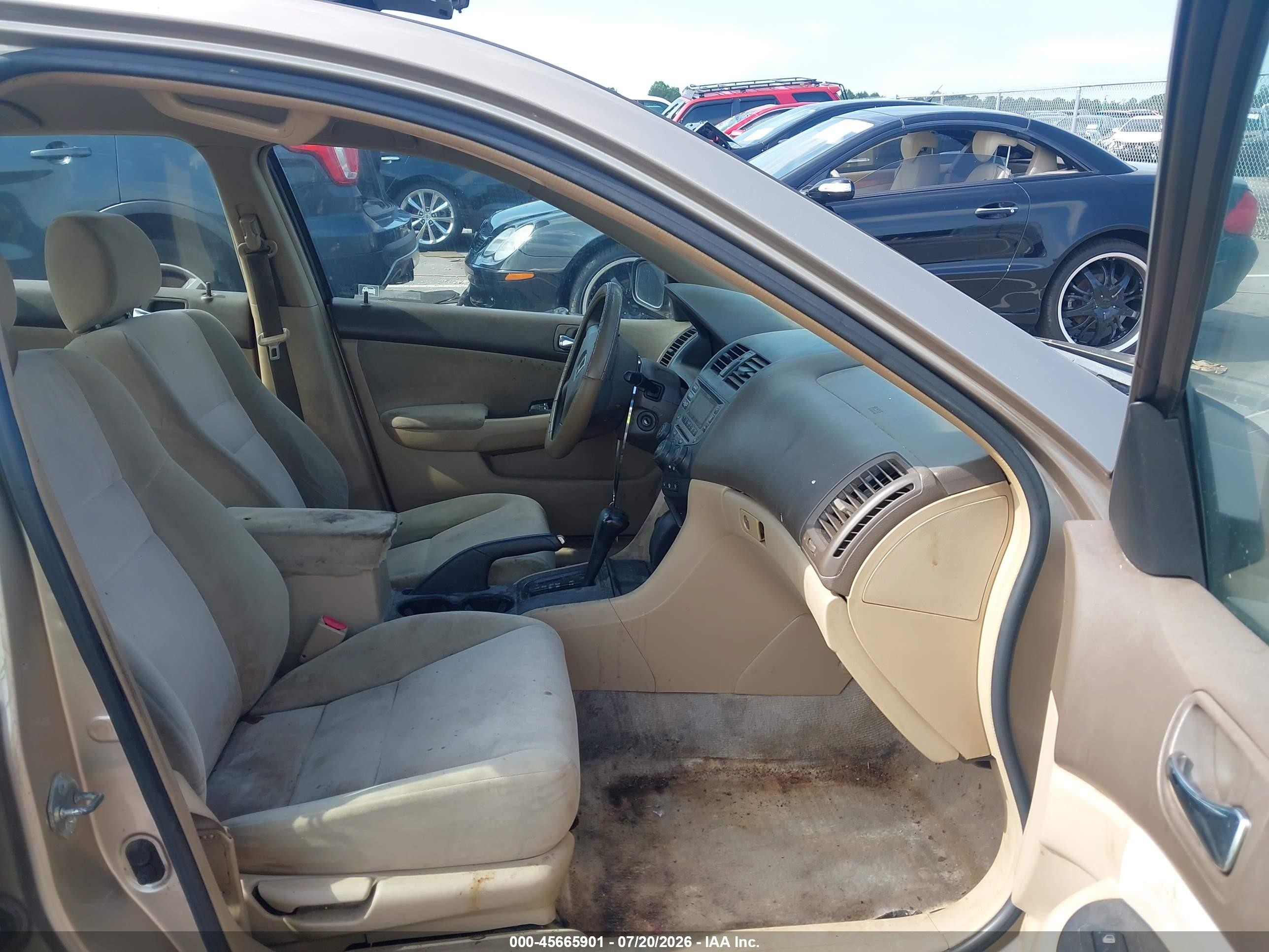 2004 Honda Accord 2.4 Lx Champagne vin: 1HGCM56304A114601