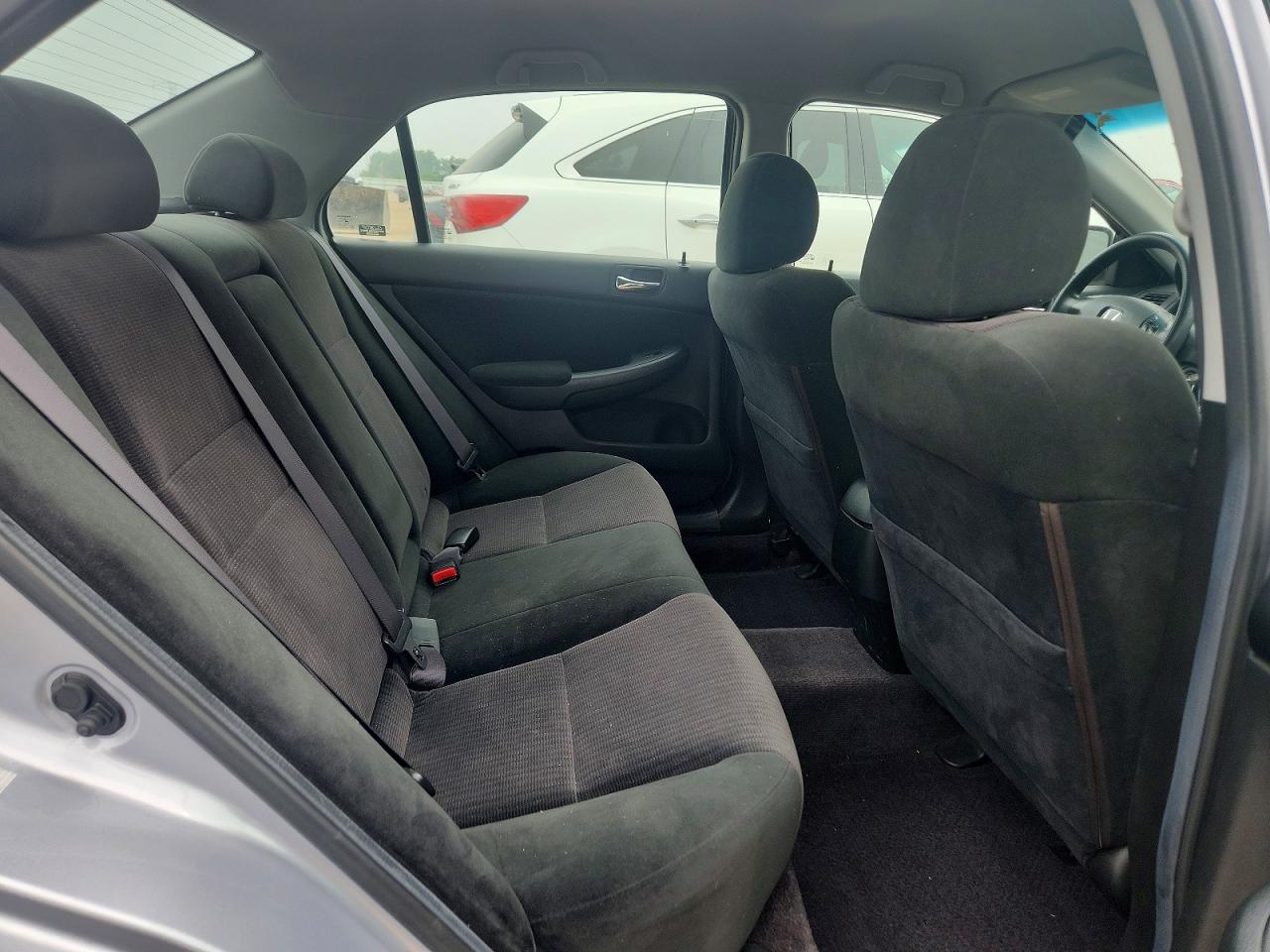 2004 Honda Accord Lx Silver vin: 1HGCM56304A142351