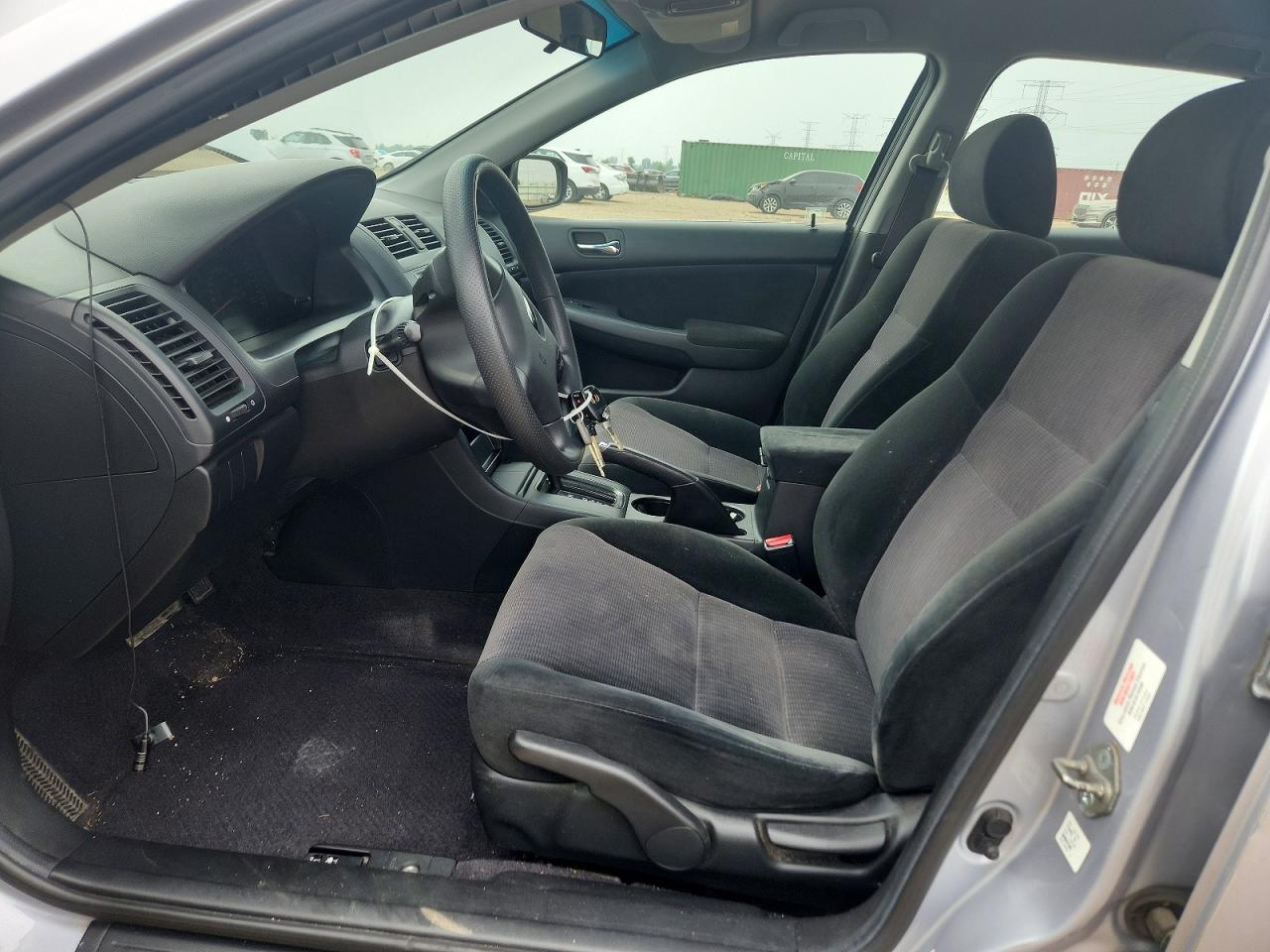 2004 Honda Accord Lx Silver vin: 1HGCM56304A142351