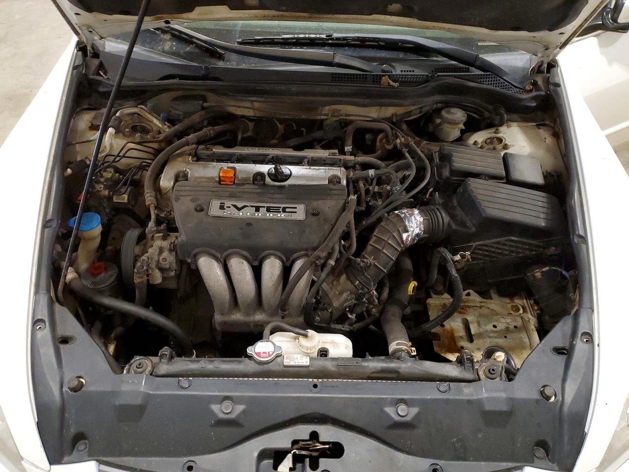 2003 Honda Accord Dx 25th Anniversary White vin: 1HGCM56313A128070