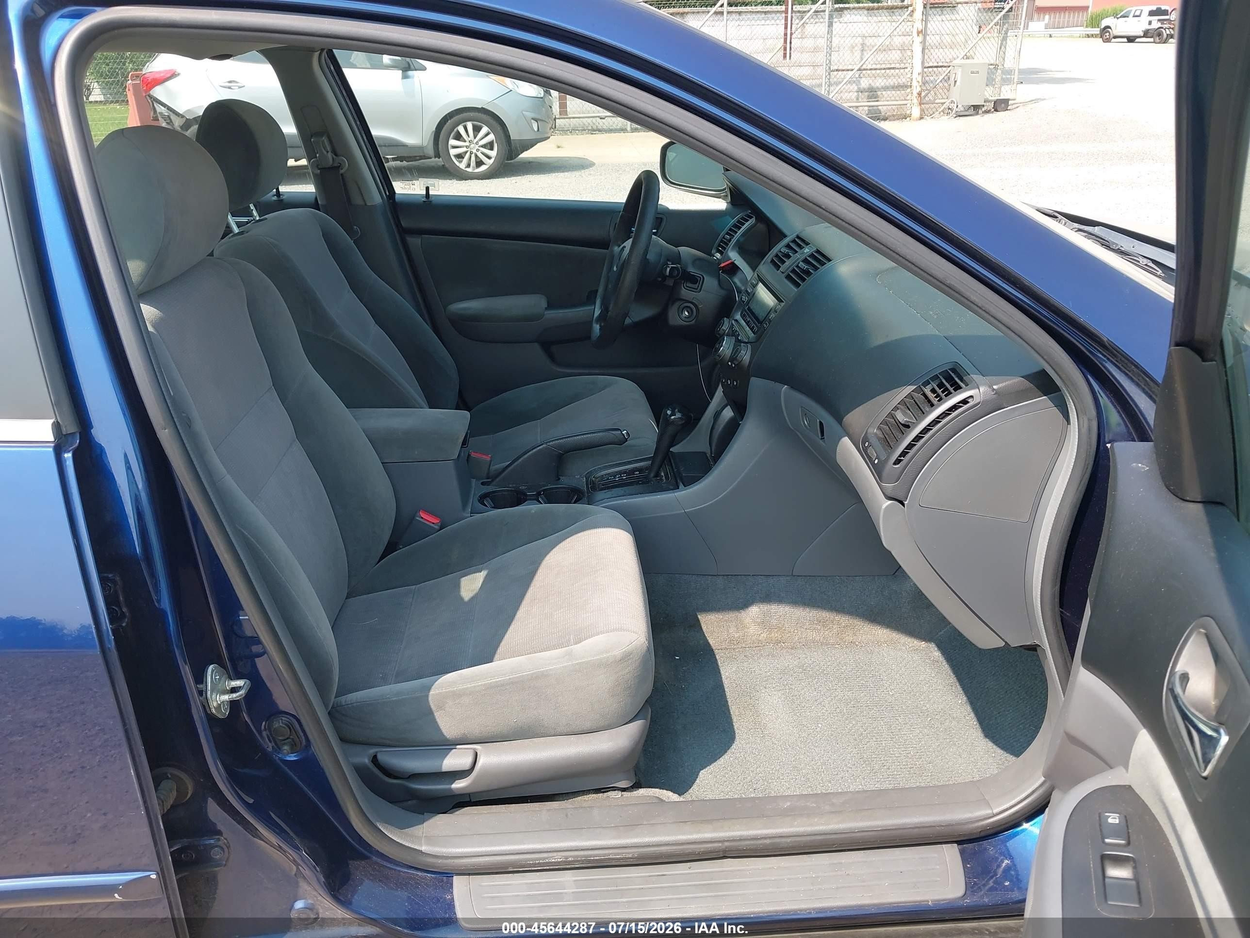 2004 Honda Accord 2.4 Lx Blue vin: 1HGCM56314A114915