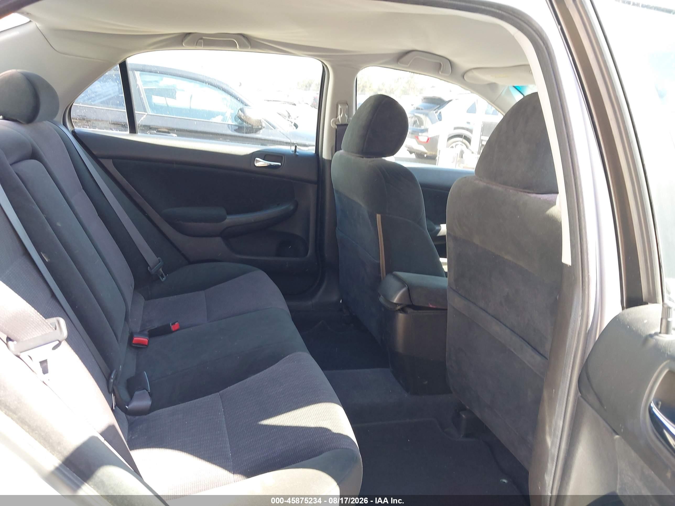 2004 Honda Accord 2.4 Lx Серебряный vin: 1HGCM56314A150748
