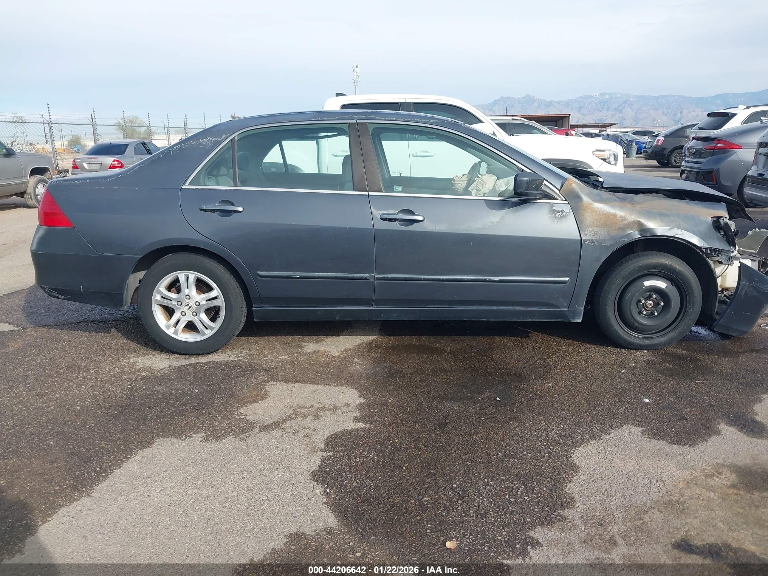 2006 Honda Accord 2.4 Se Серый vin: 1HGCM56316A146640