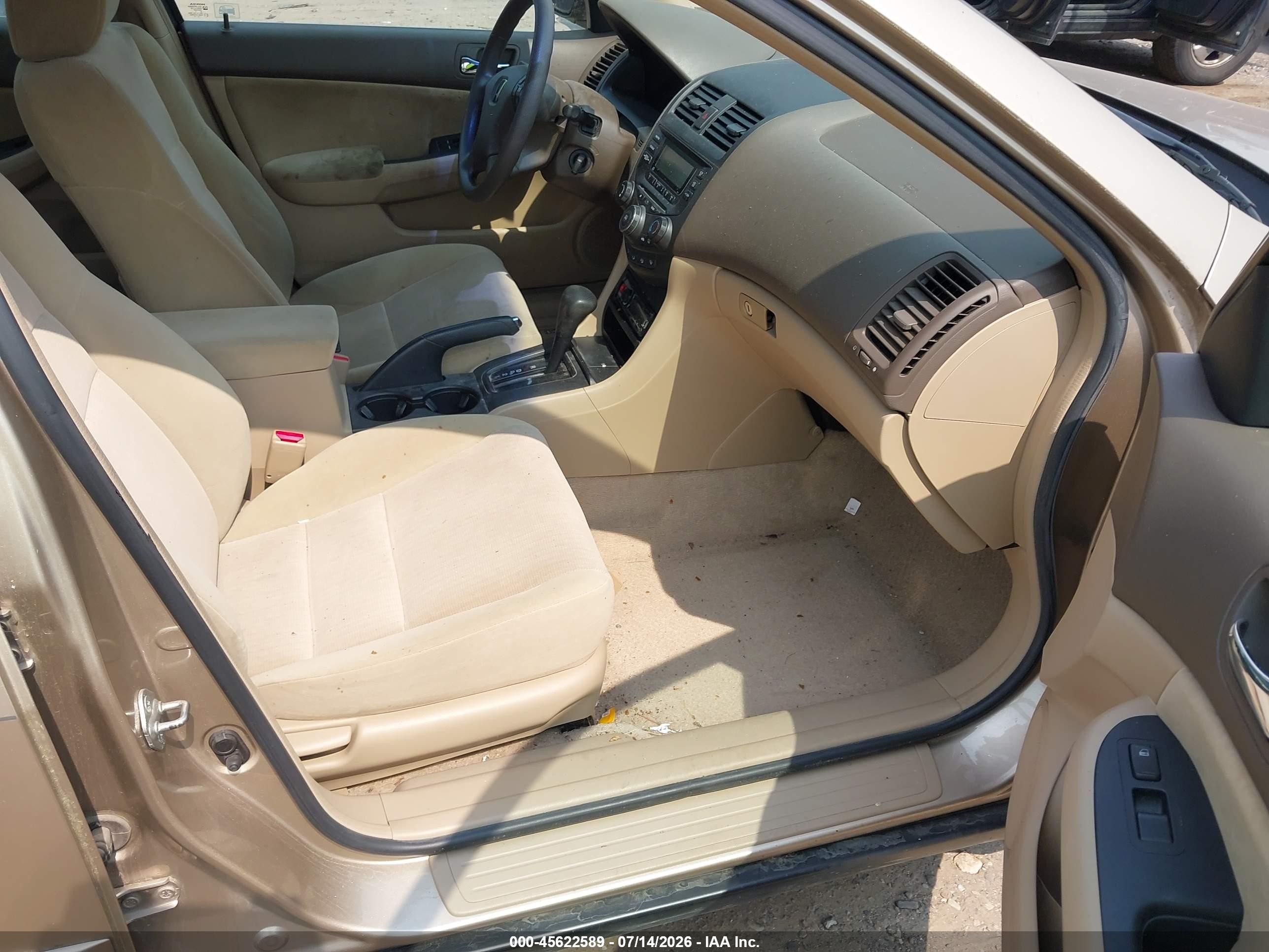 2003 Honda Accord Sdn Lx Gold vin: 1HGCM56323A130541