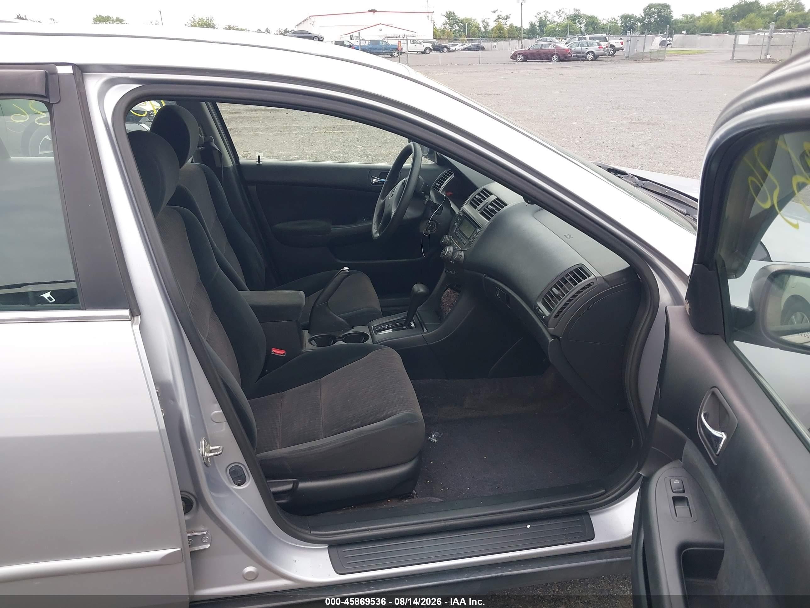 2003 Honda Accord 2.4 Lx Silver vin: 1HGCM56323A144522