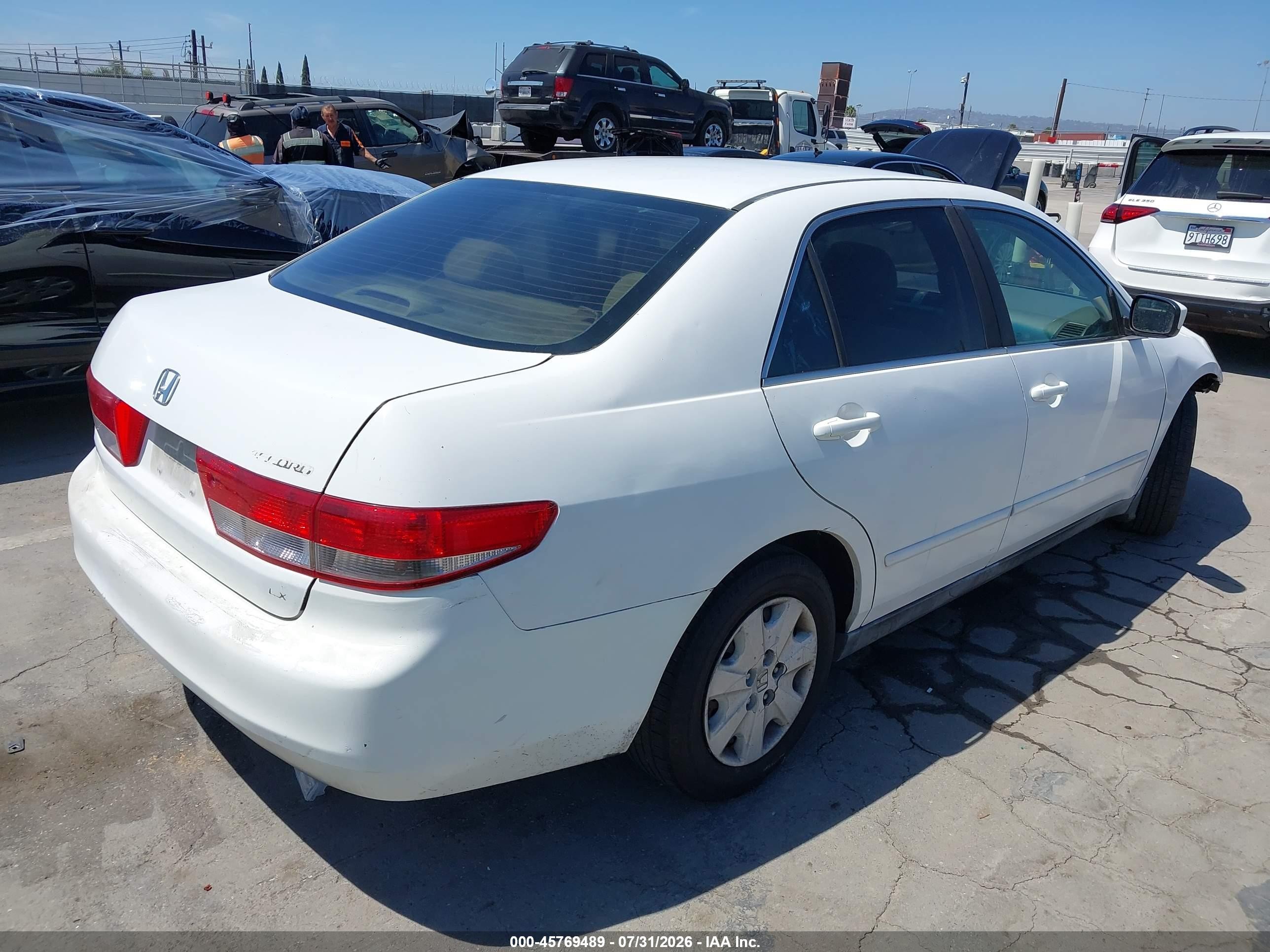 2004 Honda Accord 2.4 Lx Белый vin: 1HGCM56324A111554