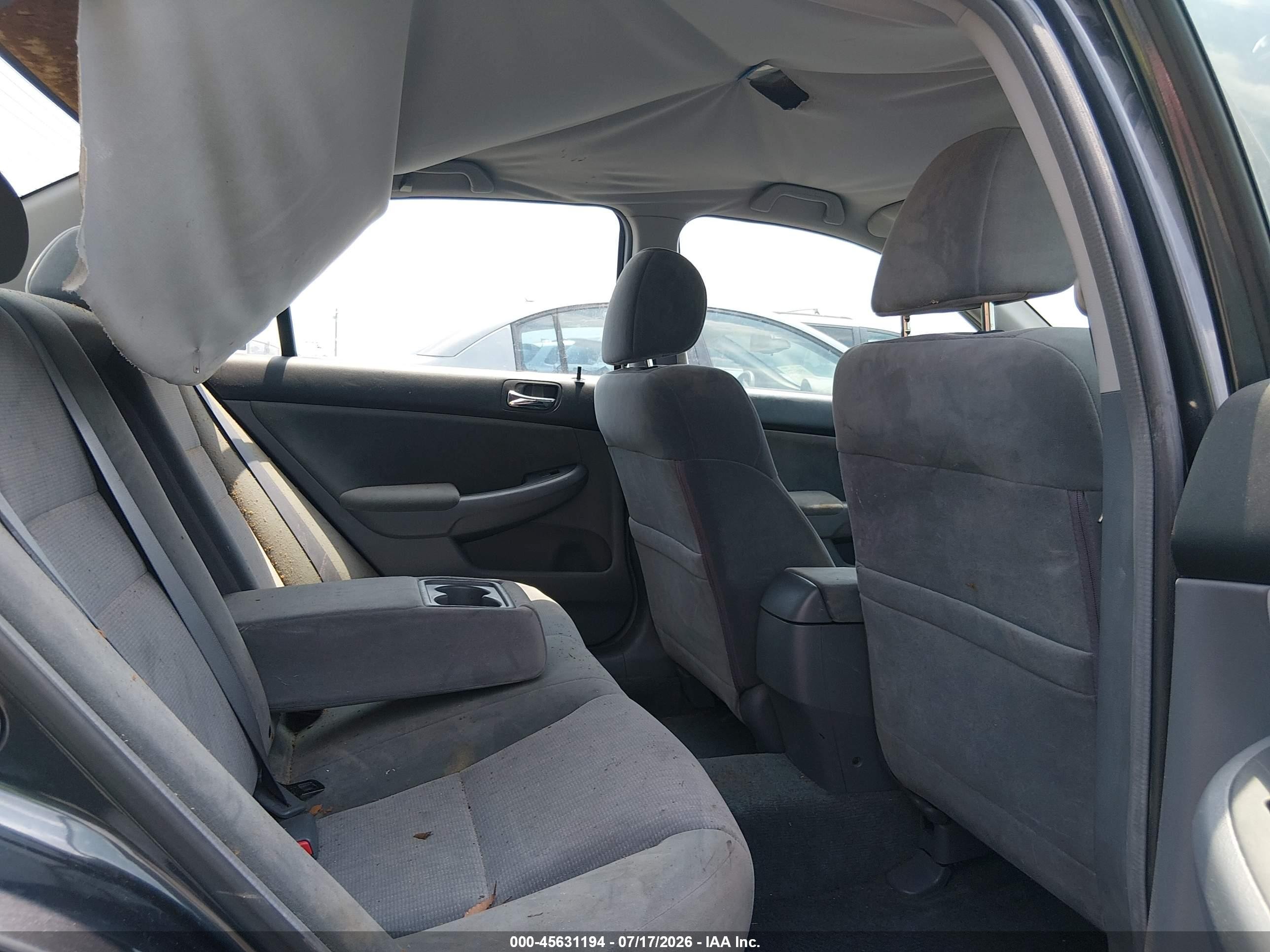 2004 Honda Accord 2.4 Lx Серый vin: 1HGCM56324A139547