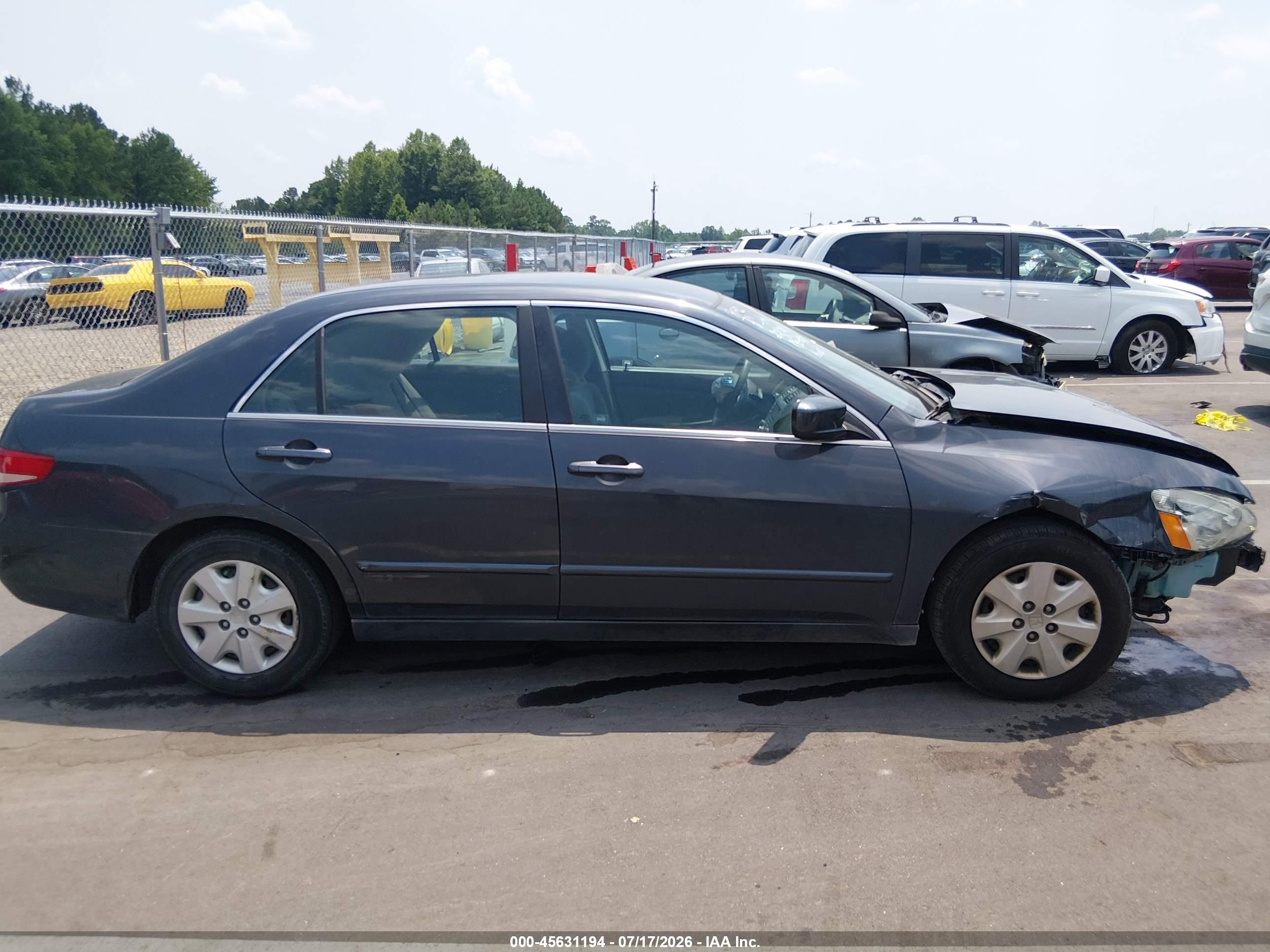 2004 Honda Accord 2.4 Lx Серый vin: 1HGCM56324A139547